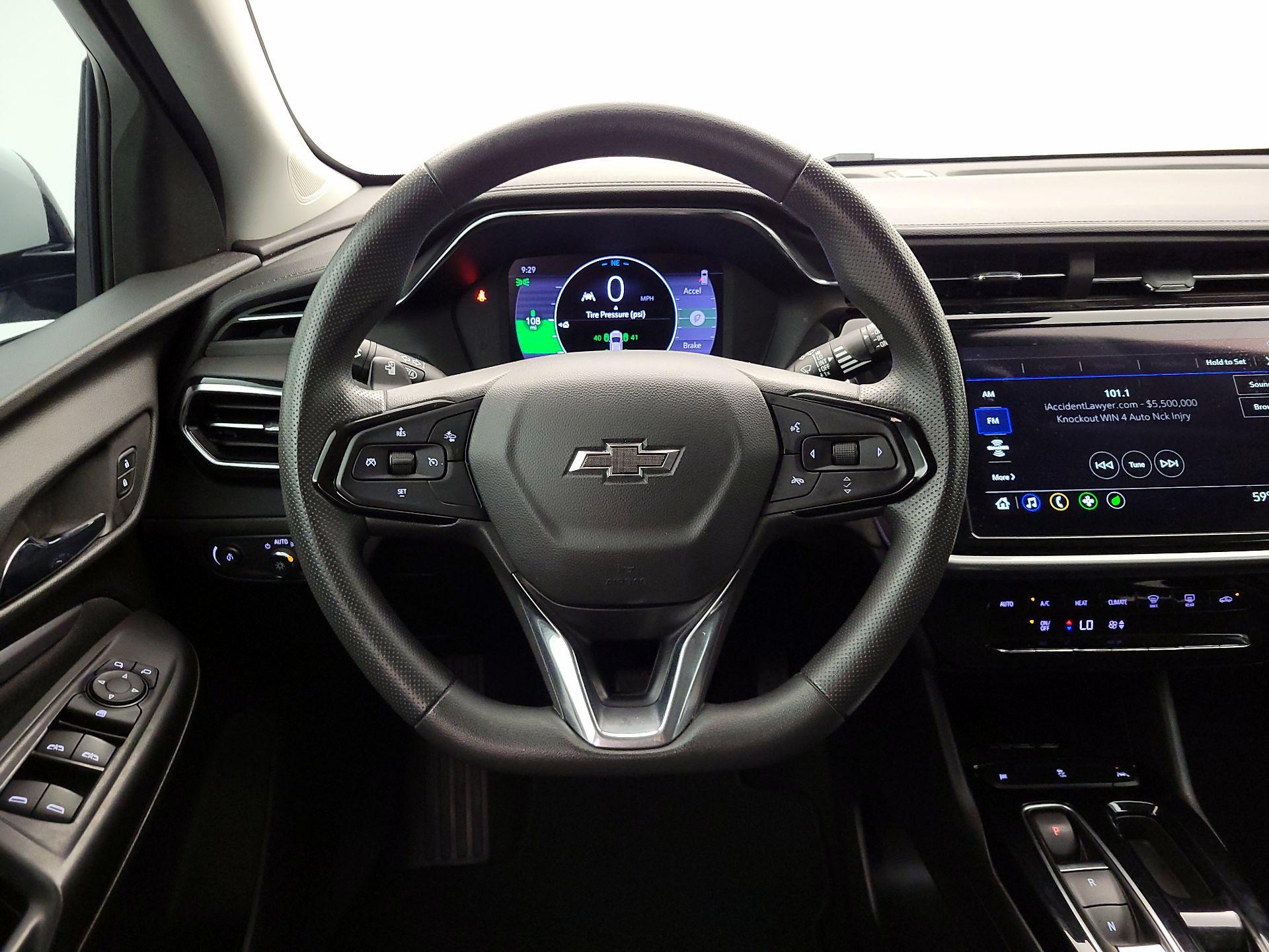 Thumbnail: 2023 Chevrolet Bolt EUV - 10