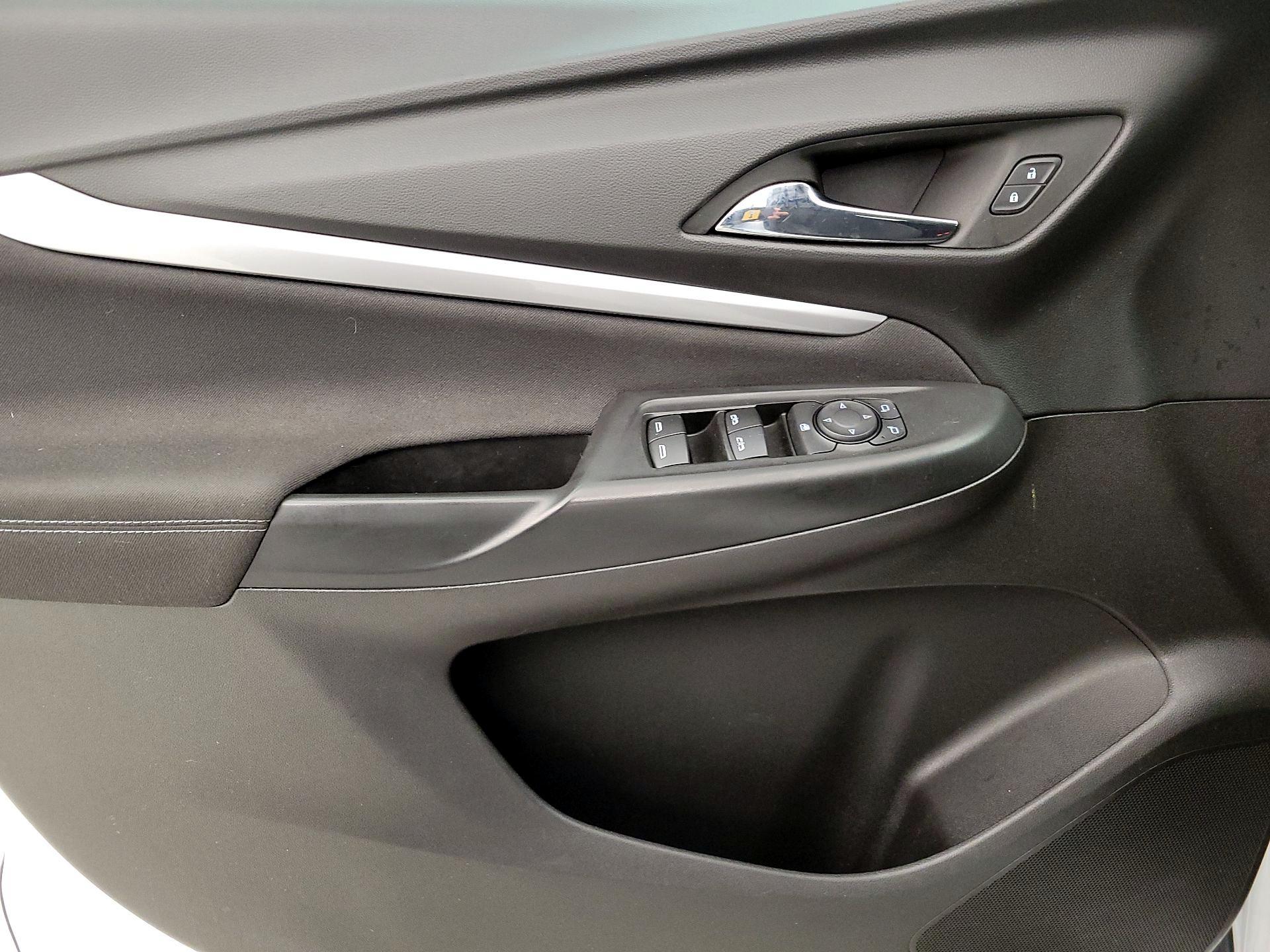 Thumbnail: 2023 Chevrolet Bolt EUV - 12