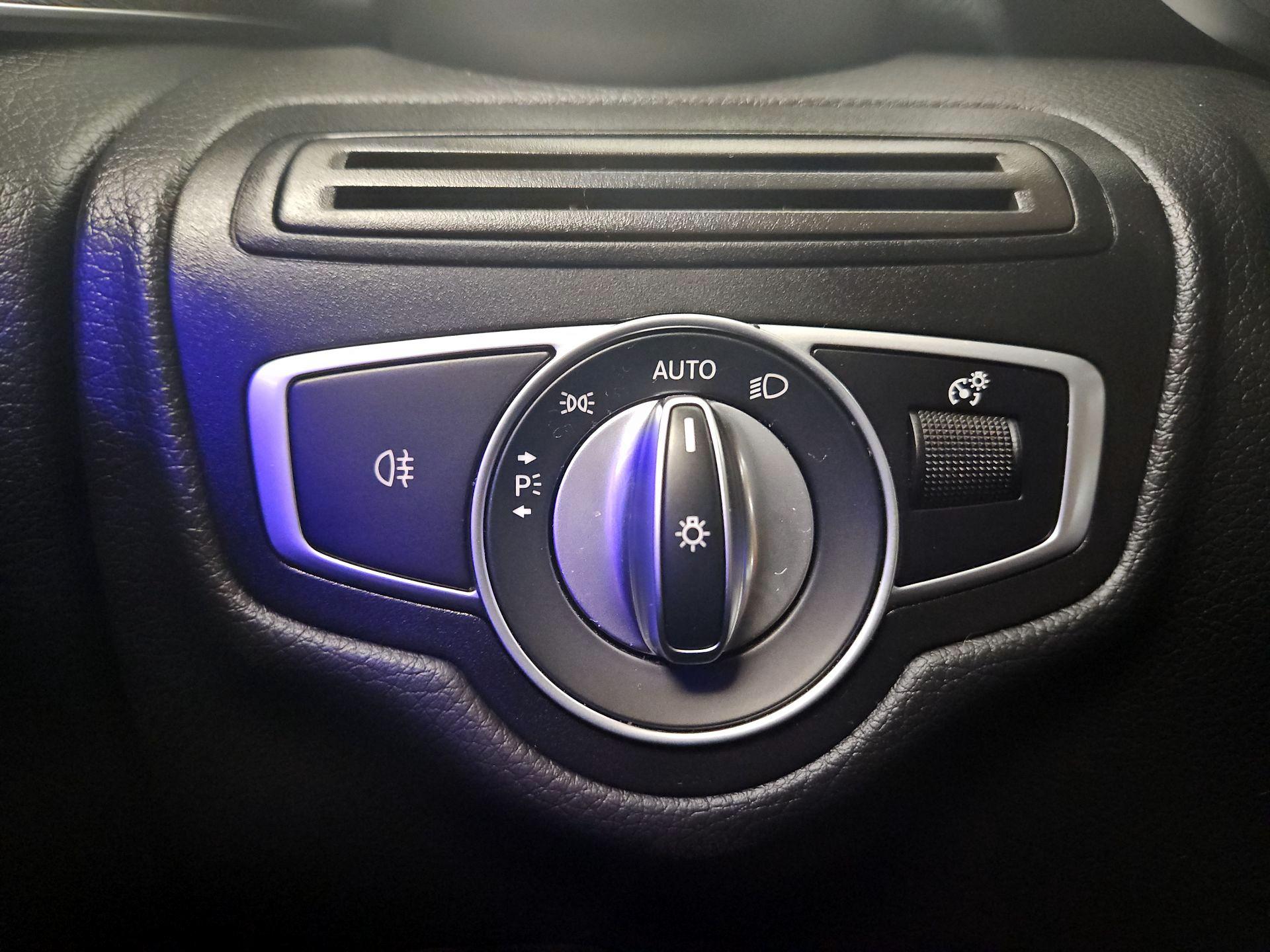 Thumbnail: 2022 Mercedes-Benz GLC - 13