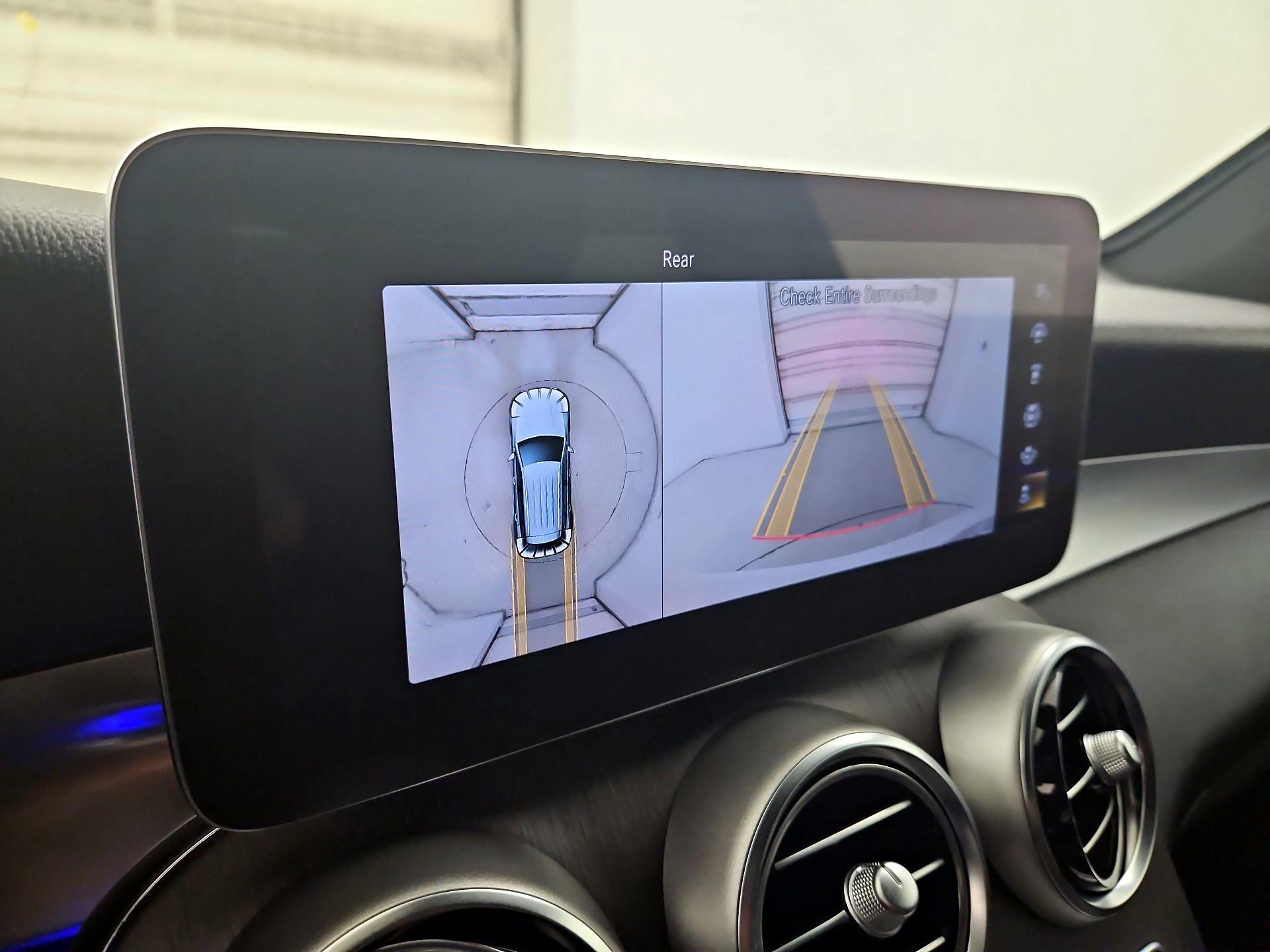 Thumbnail: 2022 Mercedes-Benz GLC - 14