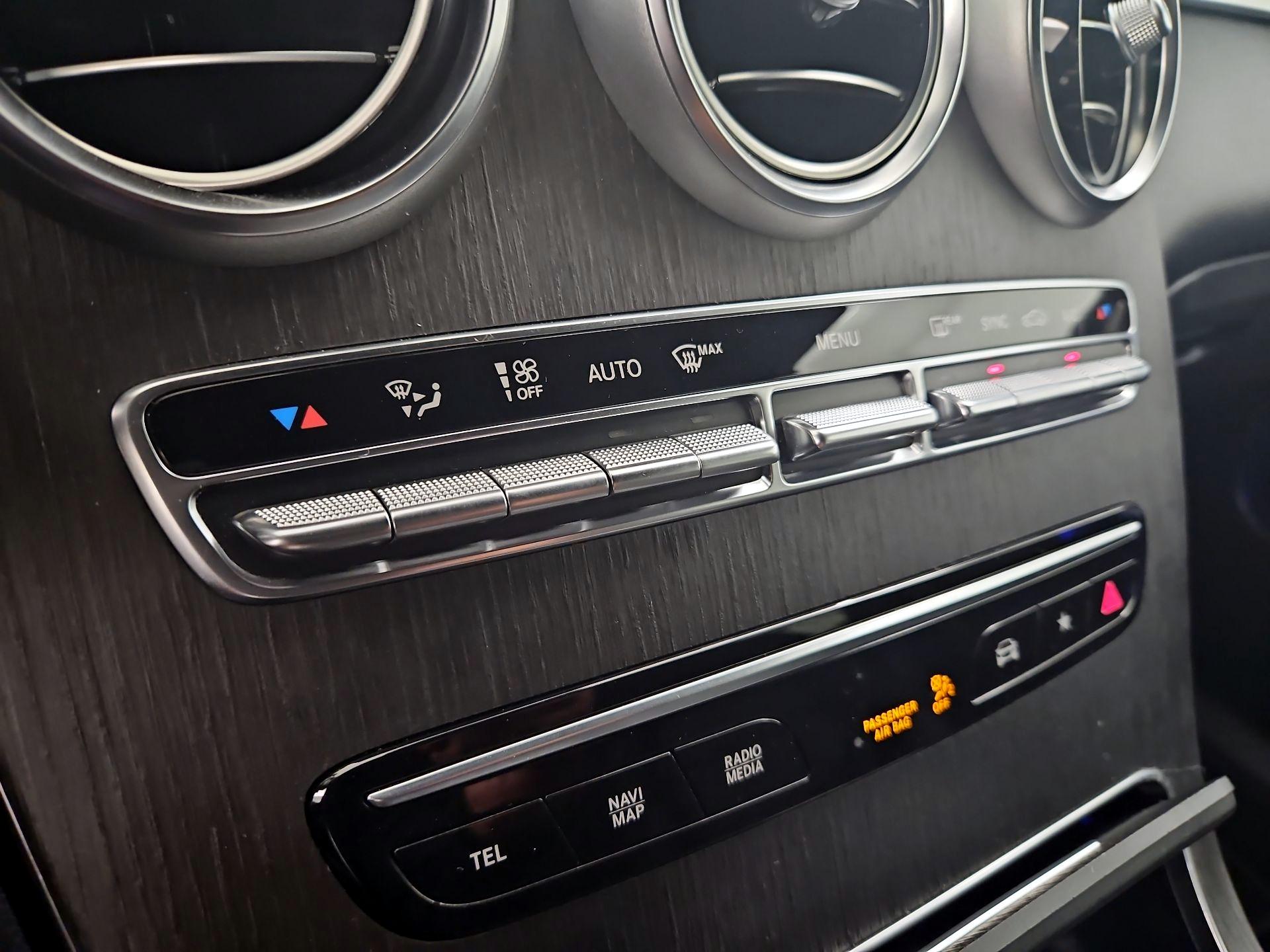 Thumbnail: 2022 Mercedes-Benz GLC - 16