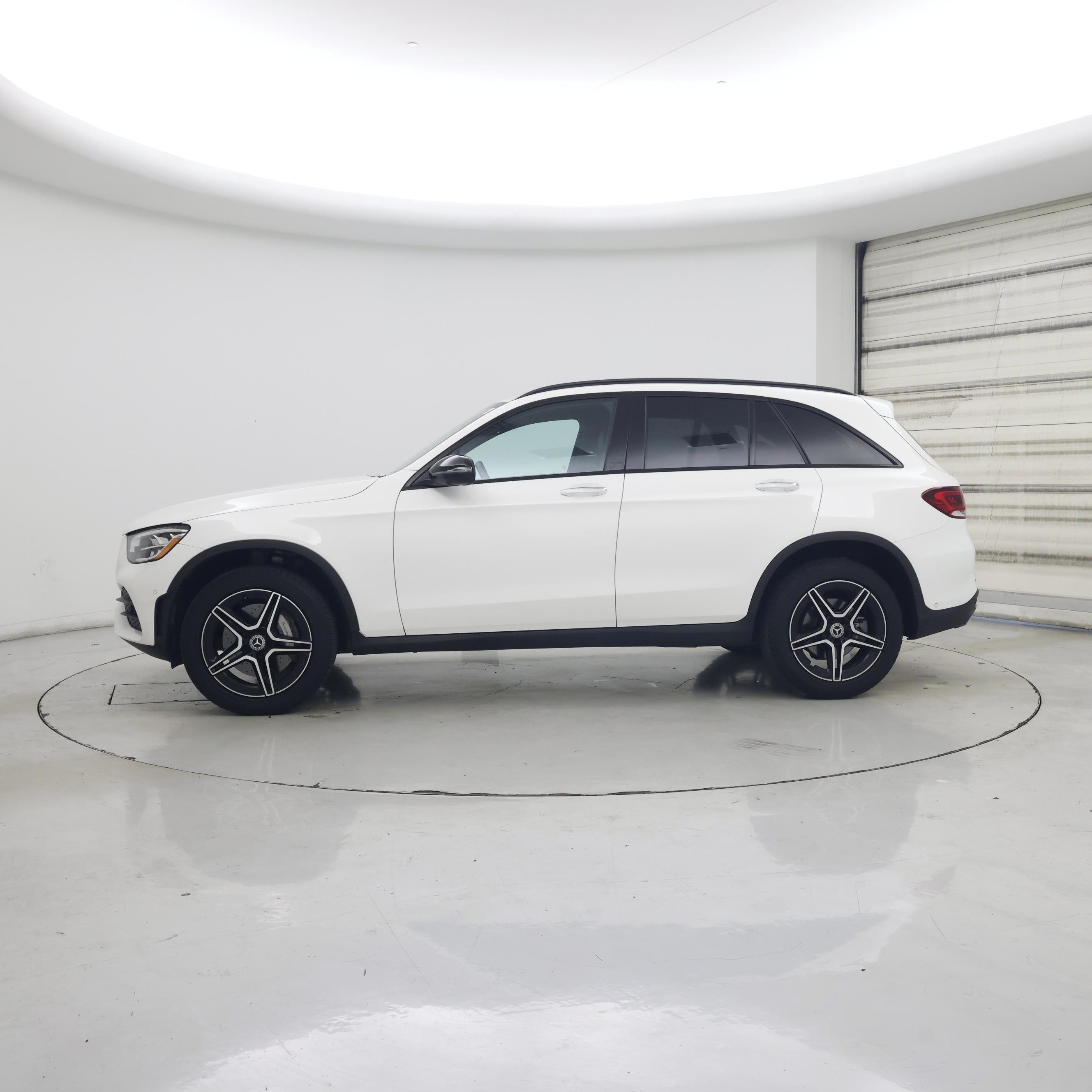 Thumbnail: 2022 Mercedes-Benz GLC - 3