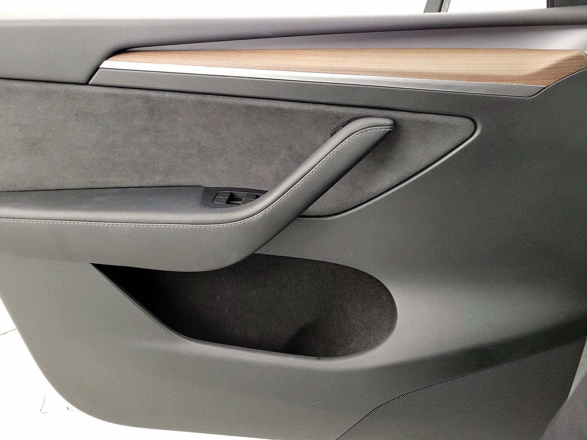 Thumbnail: 2024 Tesla Model Y - 12