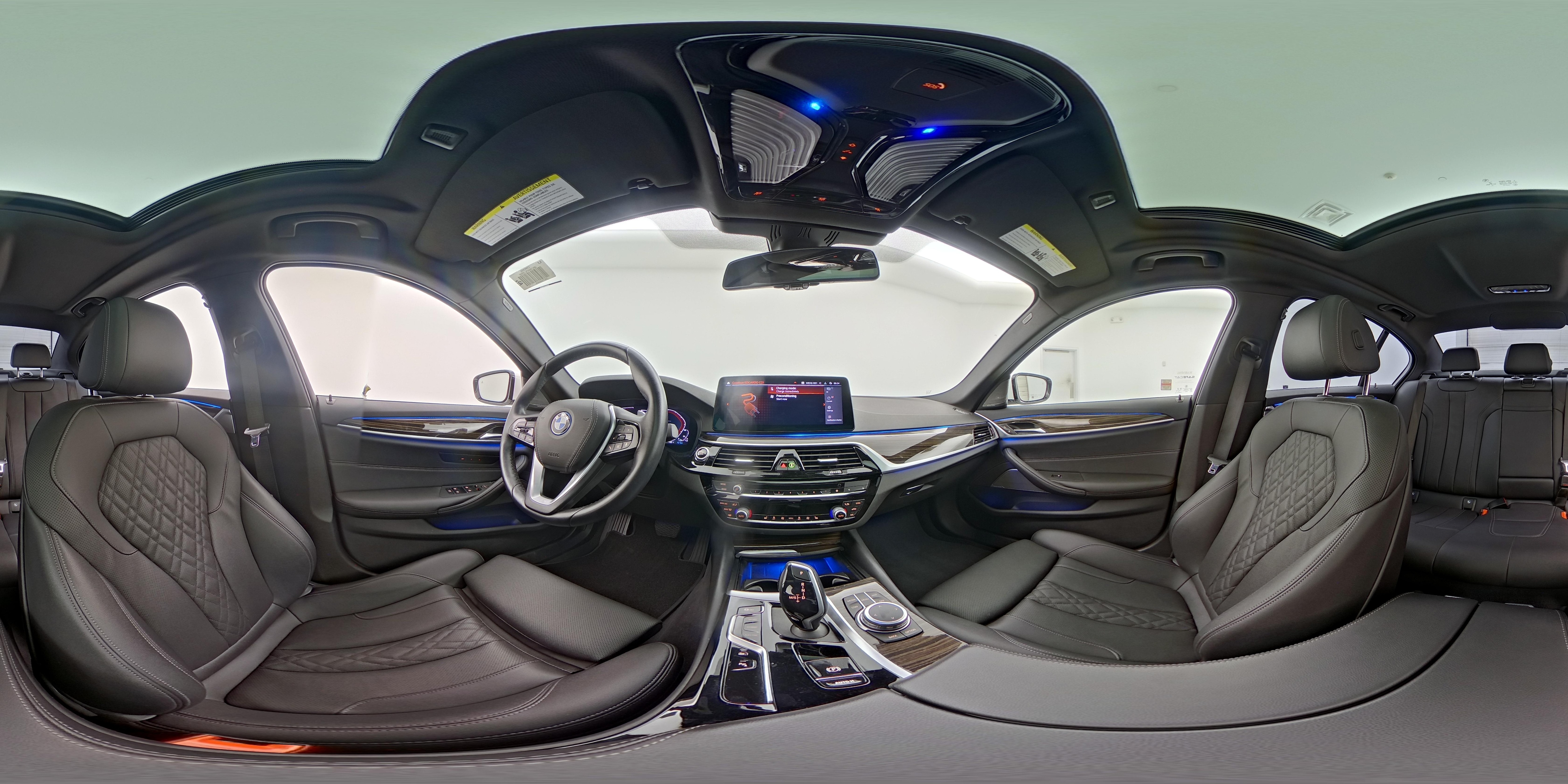 2022 BMW 5 Series 530e - Photo 26