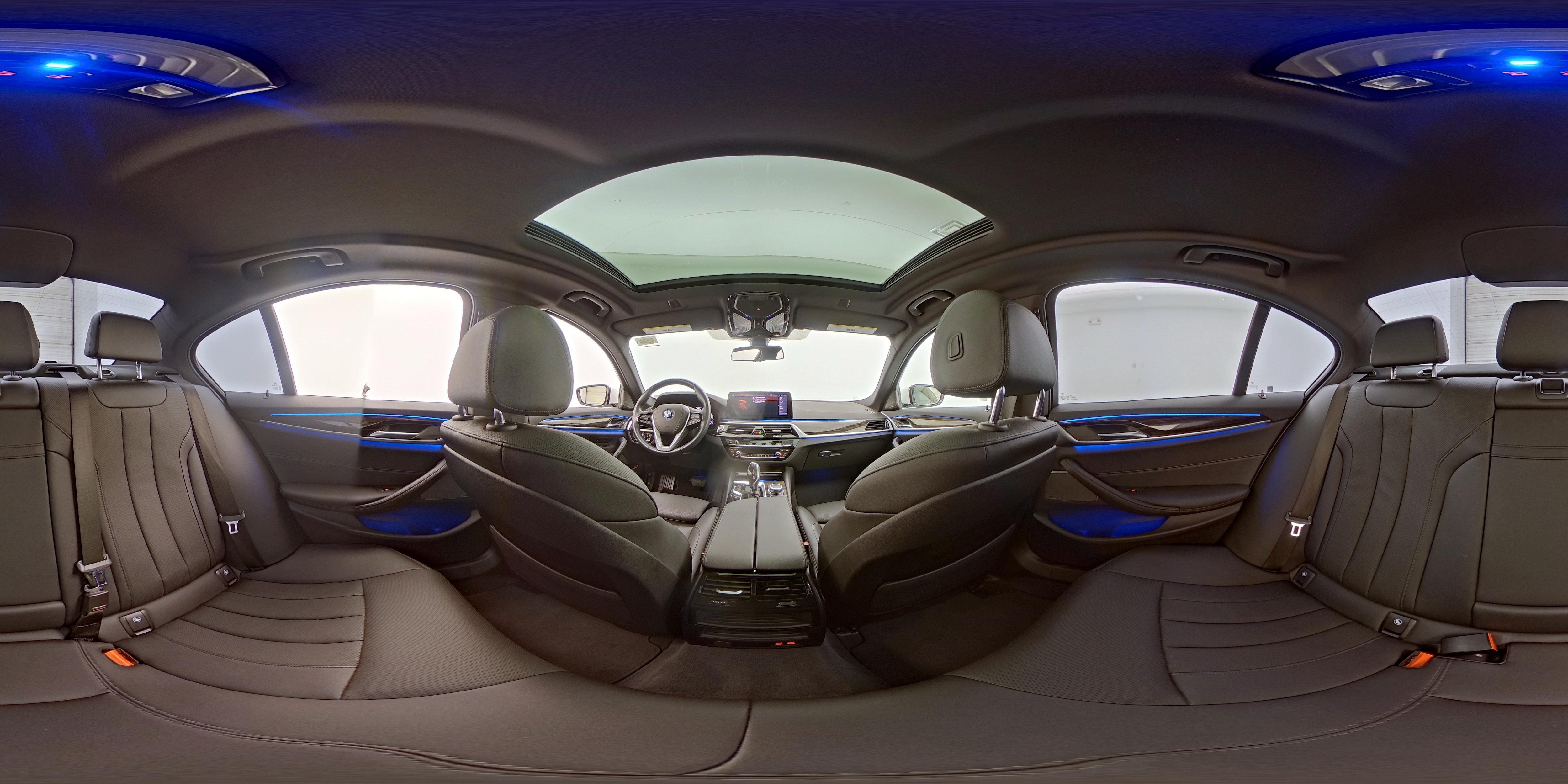 2022 BMW 5 Series 530e - Photo 27