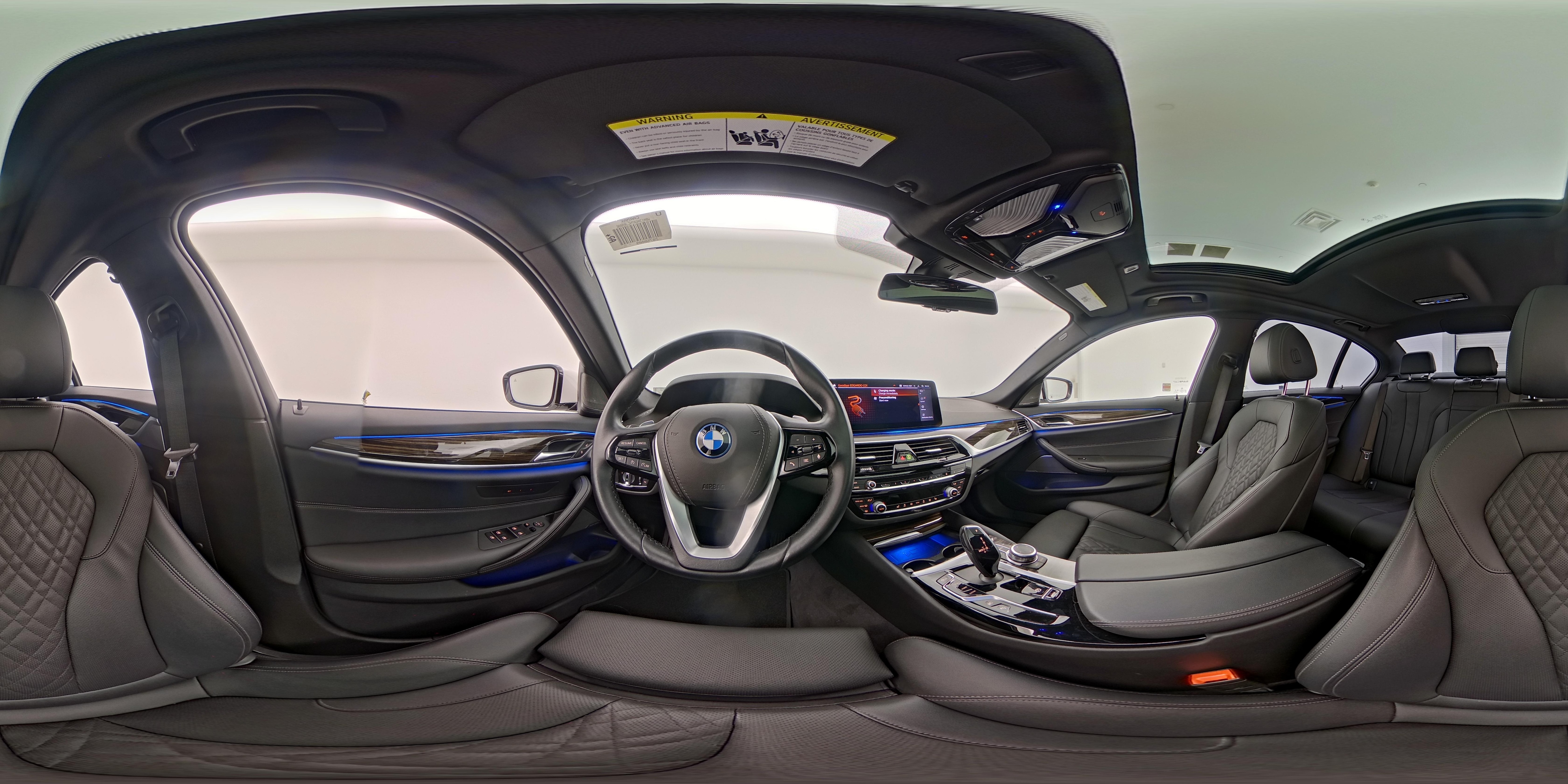 2022 BMW 5 Series 530e - Photo 28