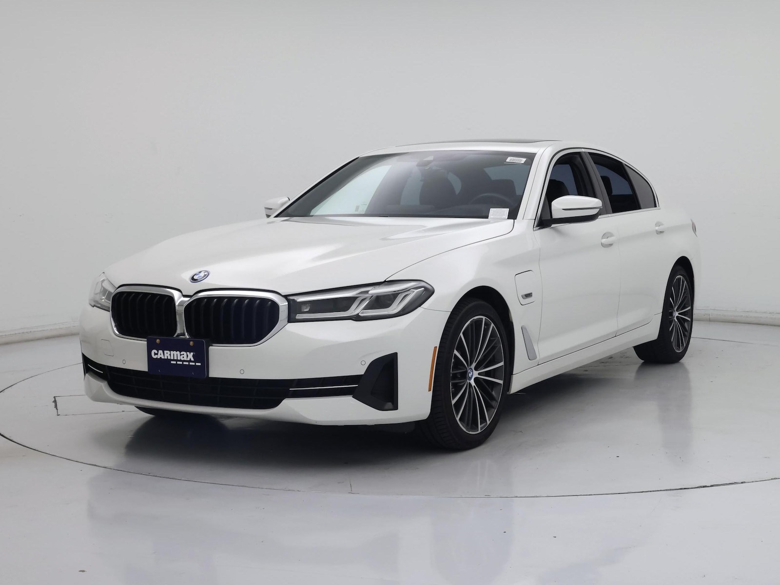 2022 BMW 5 Series 530e - Photo 5