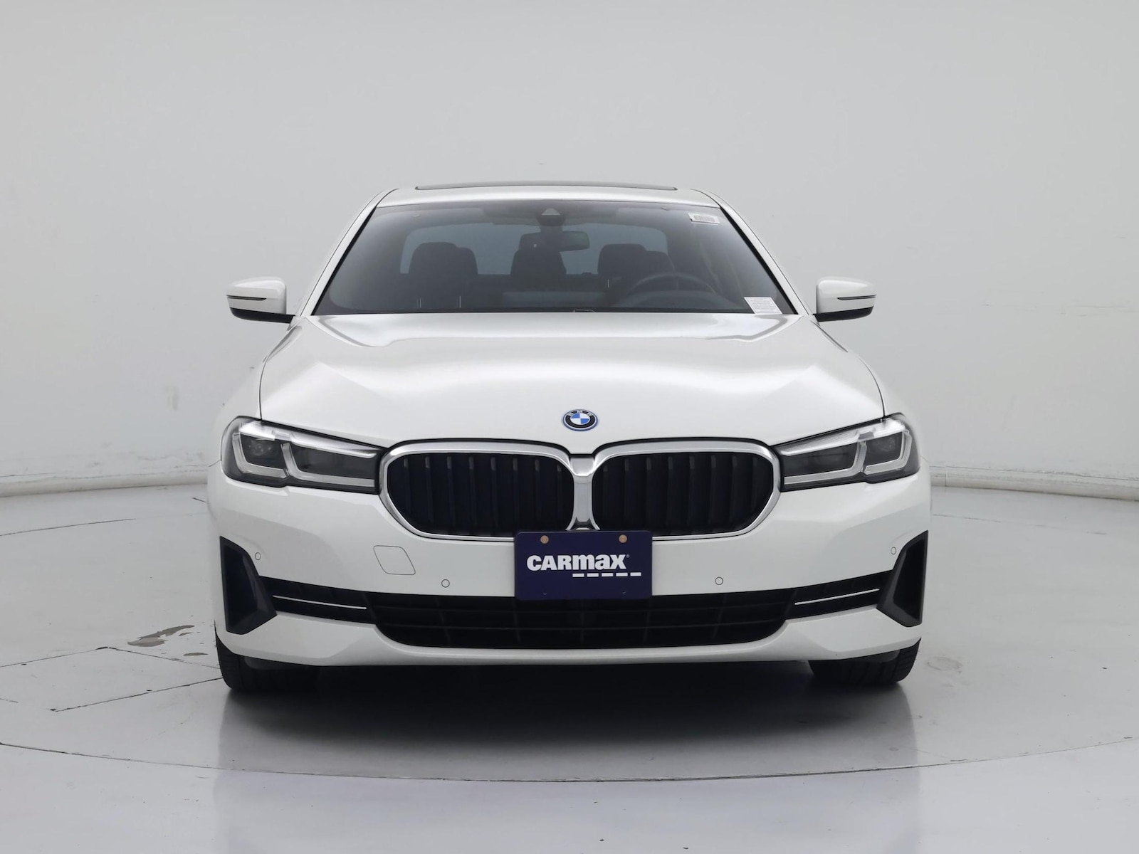 2022 BMW 5 Series 530e - Photo 6