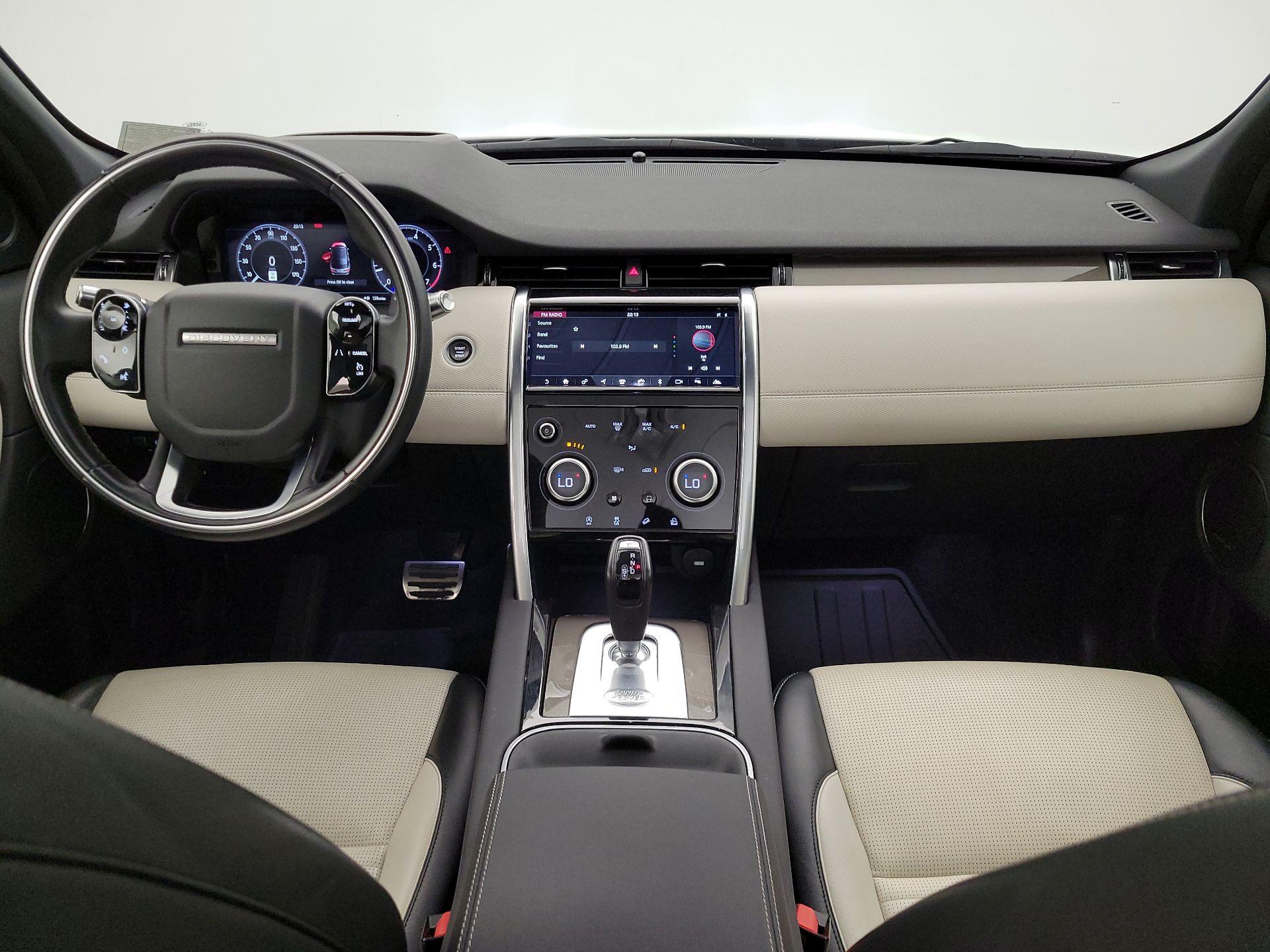 Thumbnail: 2020 Land Rover Discovery Sport - 9