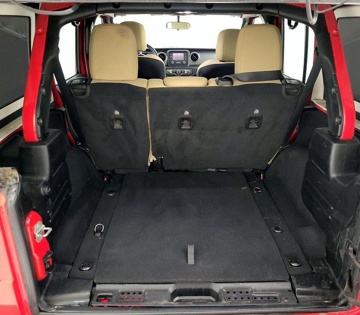 Trunk/Cargo (Seats Up)
