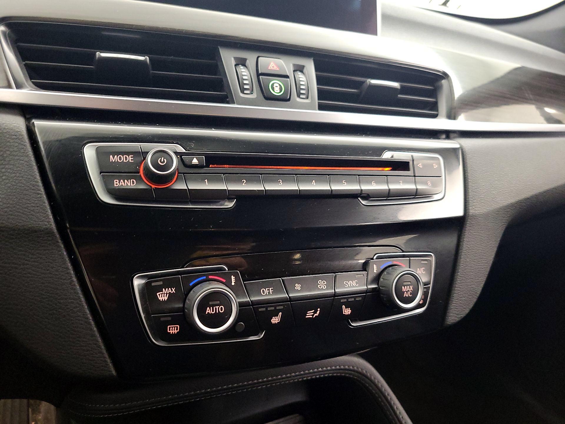 Thumbnail: 2017 BMW X1 - 16