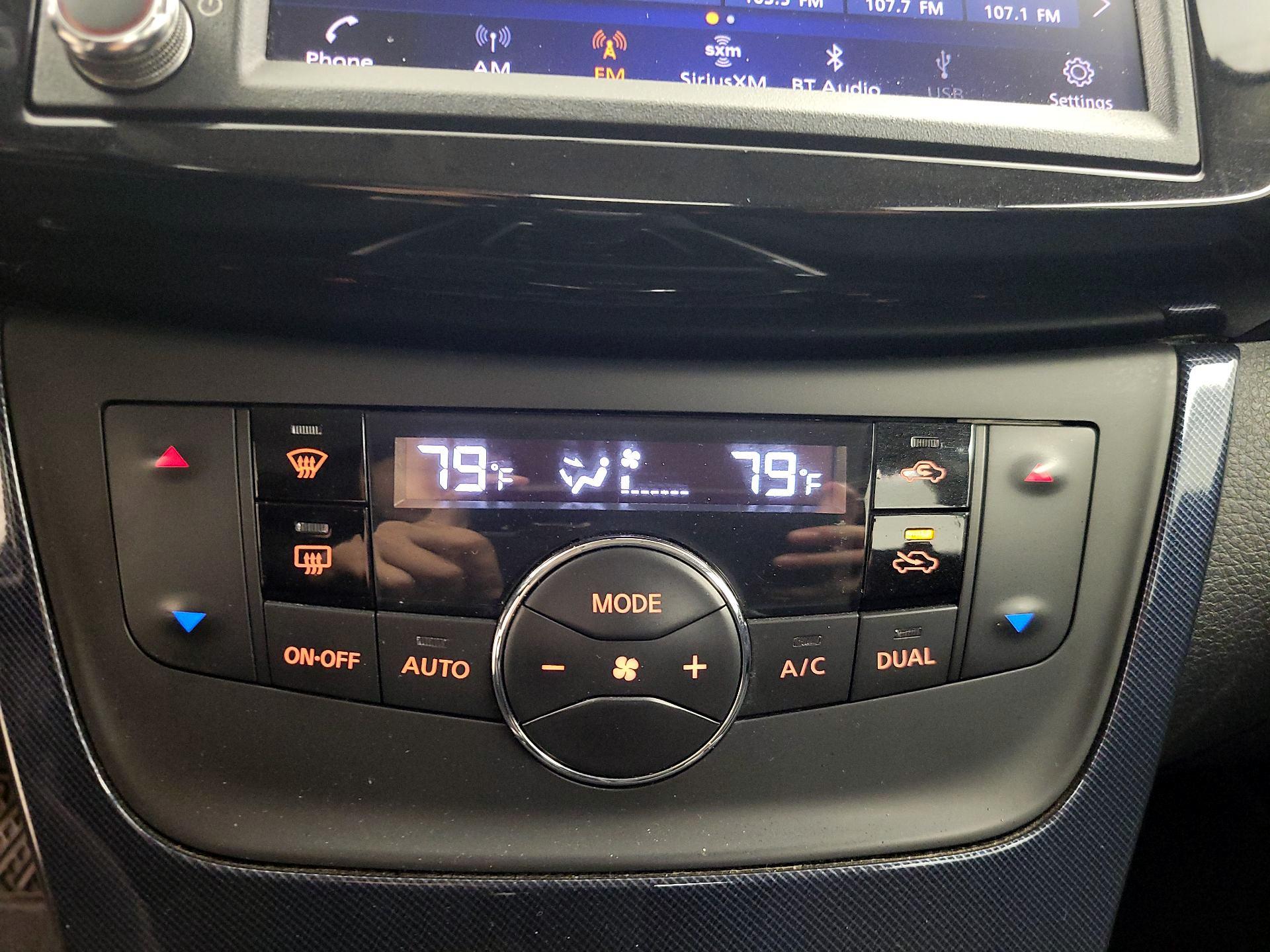 Thumbnail: 2019 Nissan Sentra - 16