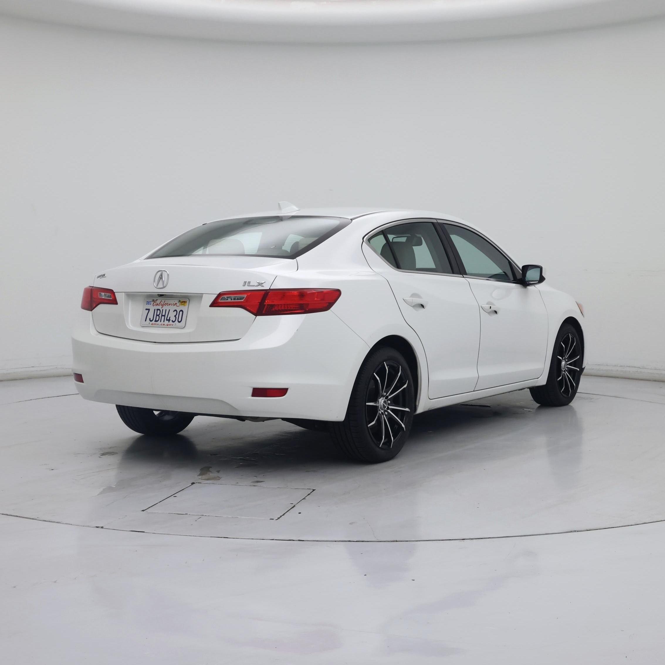 Thumbnail: 2015 Acura ILX - 8