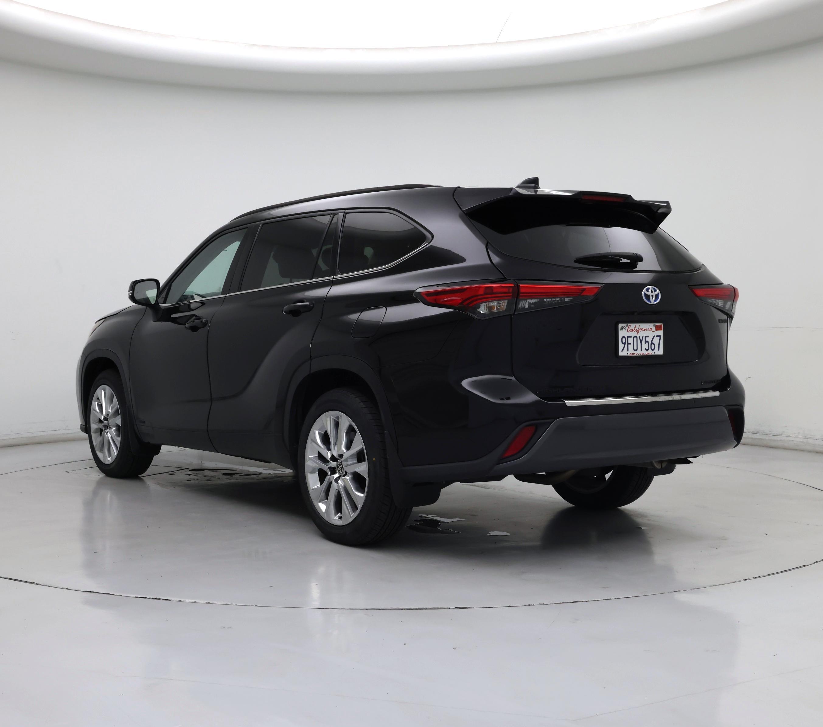 Thumbnail: 2023 Toyota Highlander - 2