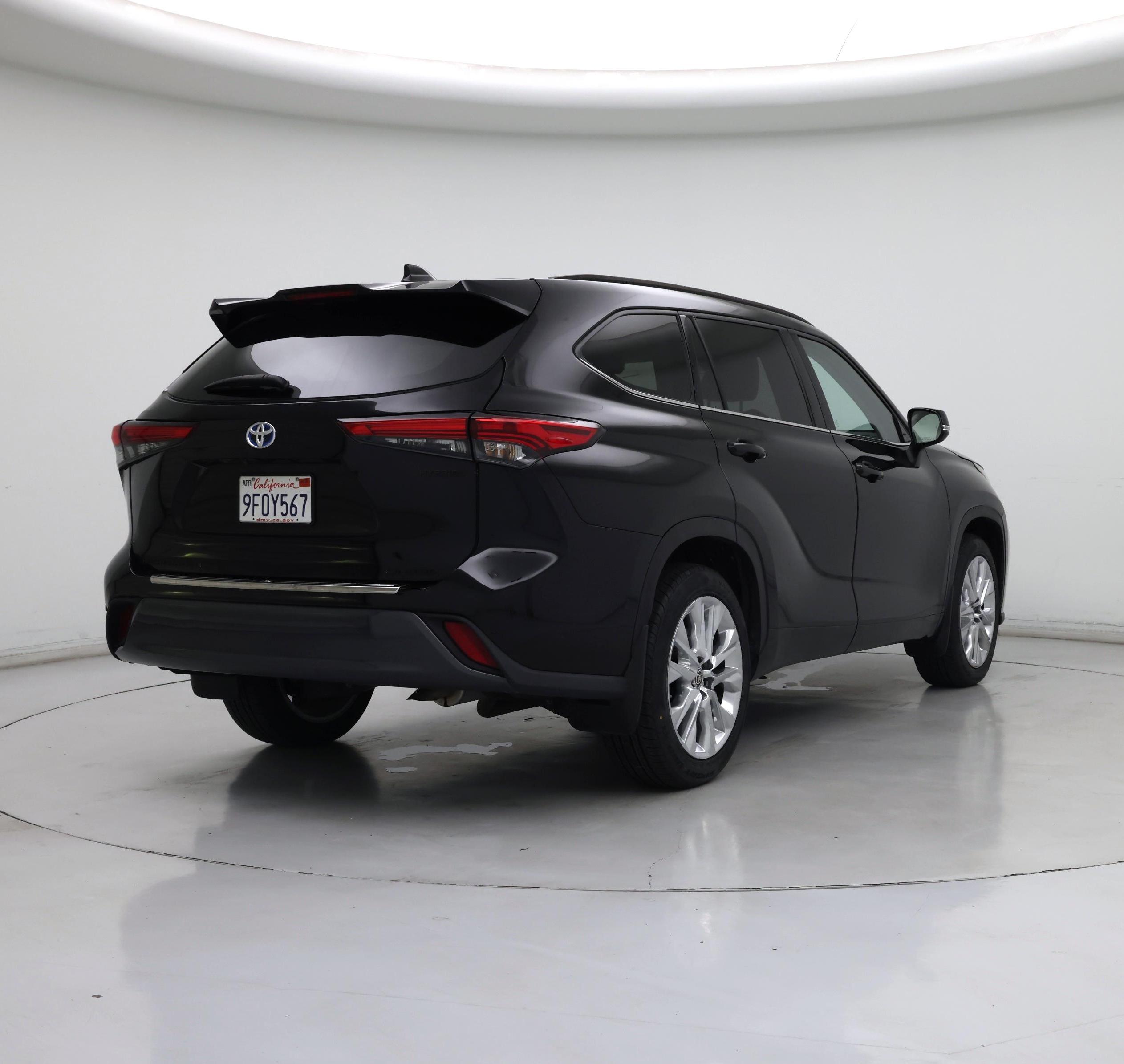 Thumbnail: 2023 Toyota Highlander - 8
