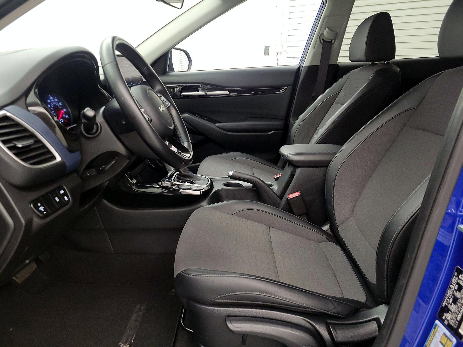 Thumbnail: 2022 Kia Seltos - 11