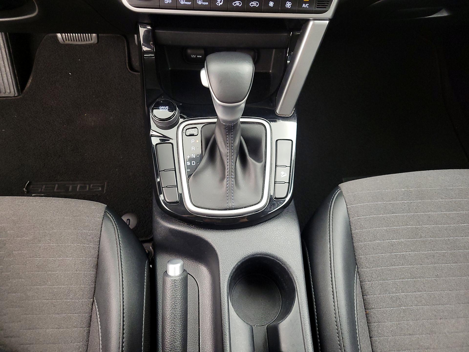 Thumbnail: 2022 Kia Seltos - 17