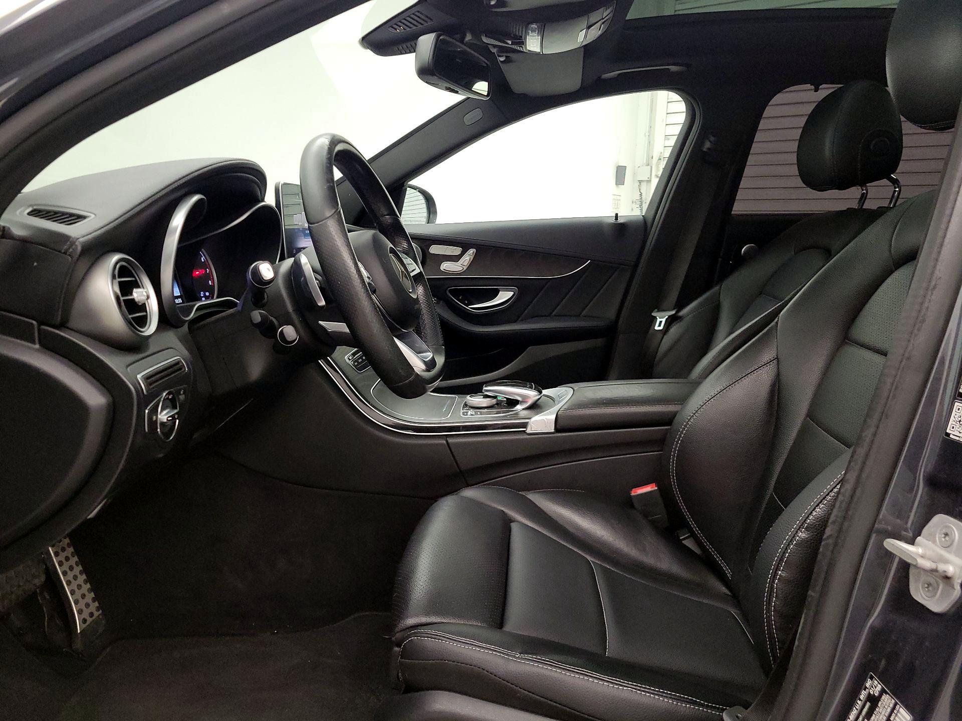 Thumbnail: 2015 Mercedes-Benz C-Class - 11