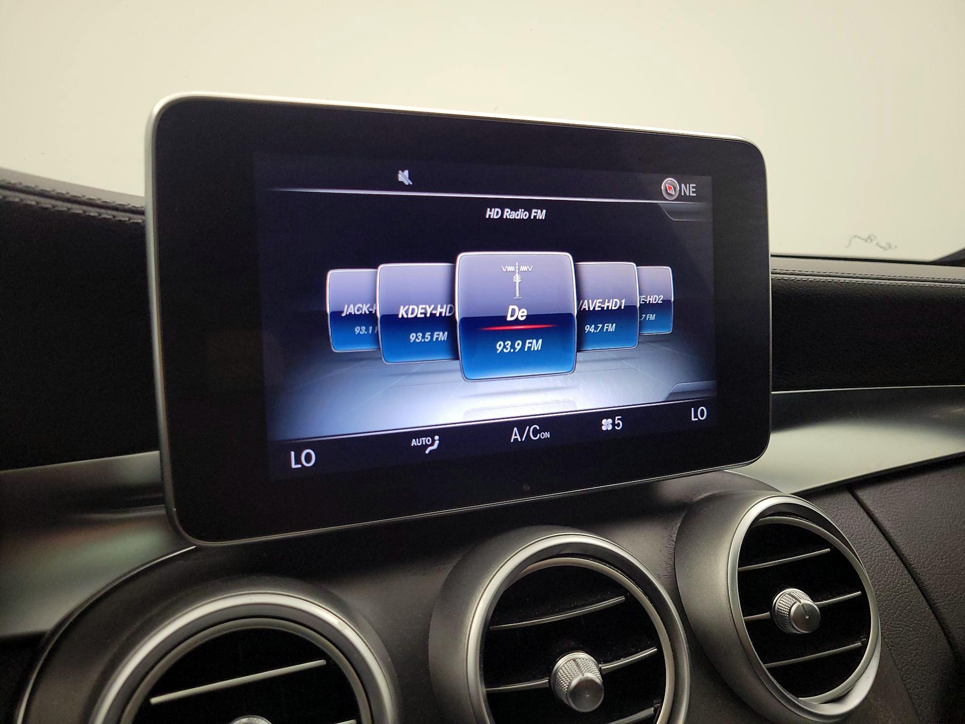 Thumbnail: 2015 Mercedes-Benz C-Class - 15