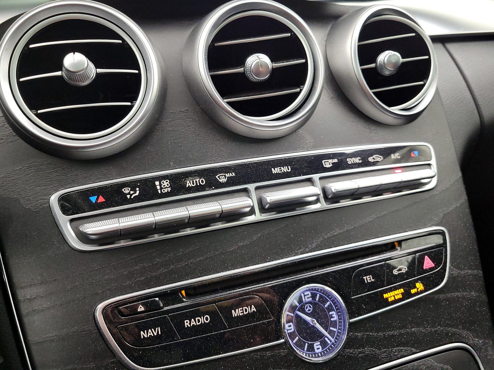 Thumbnail: 2015 Mercedes-Benz C-Class - 16