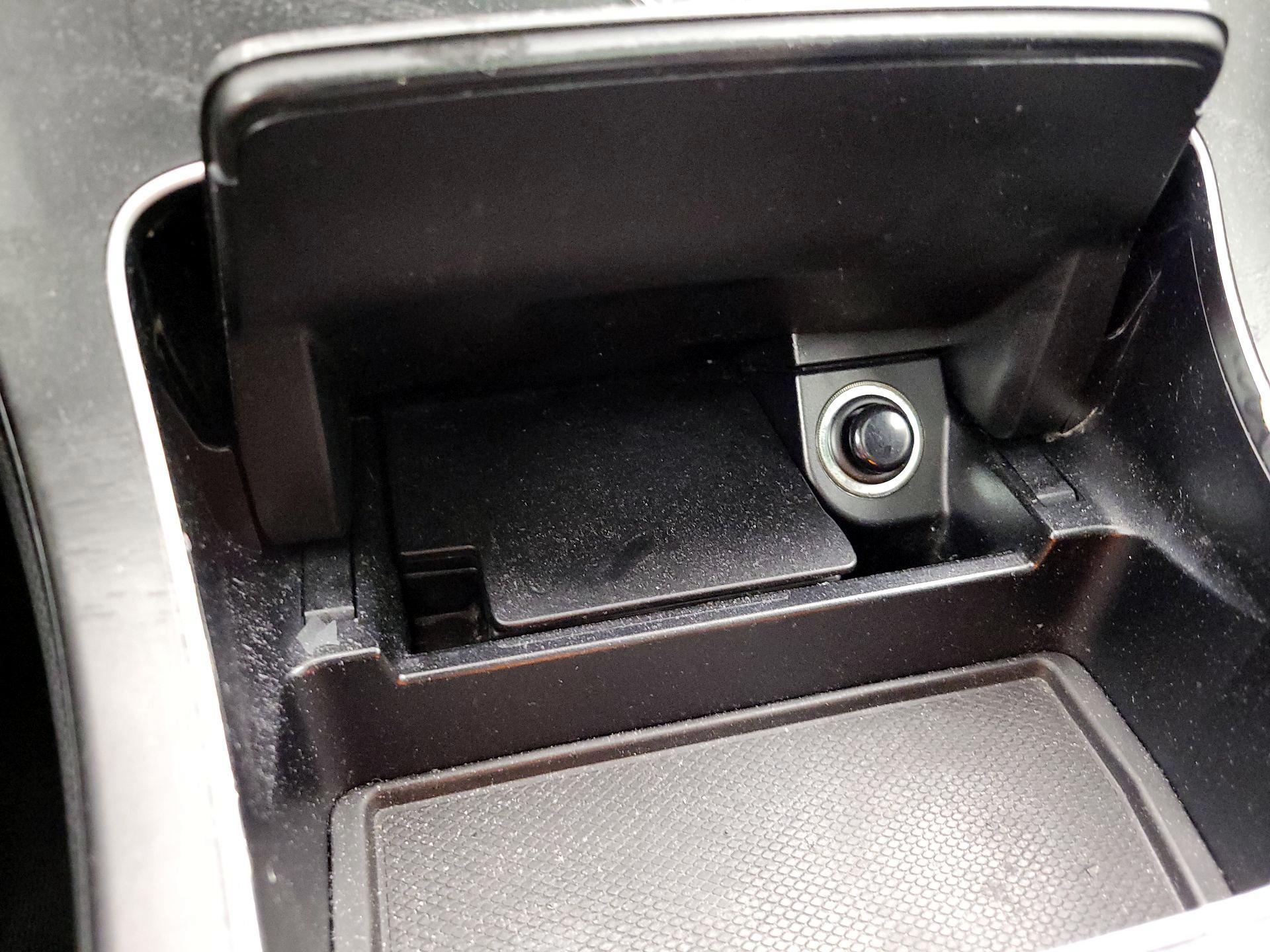 Thumbnail: 2015 Mercedes-Benz C-Class - 18