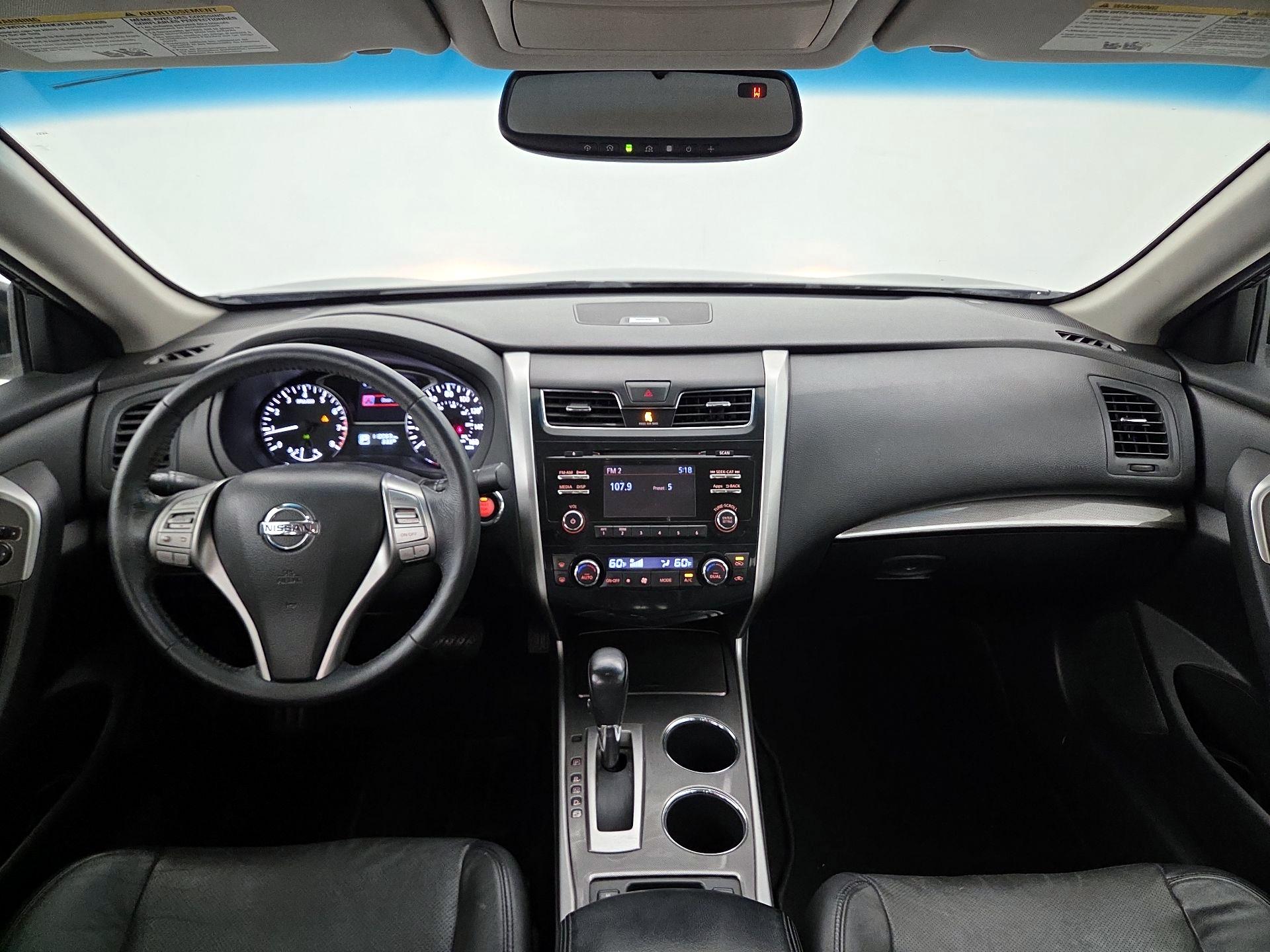 Thumbnail: 2015 Nissan Altima - 9