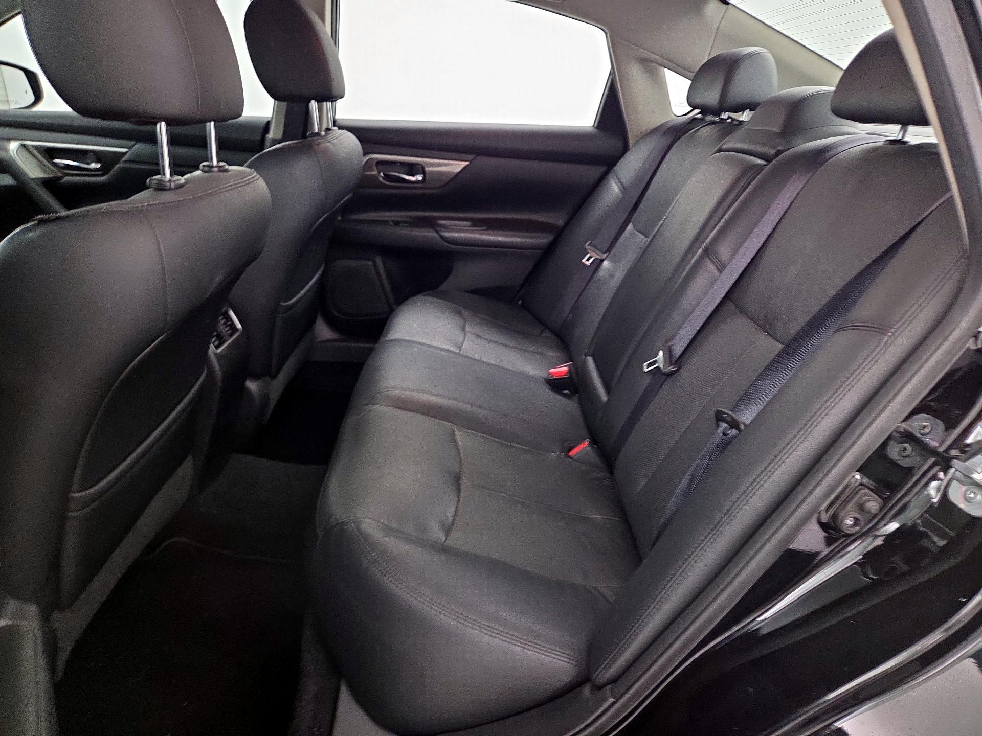 Thumbnail: 2015 Nissan Altima - 19