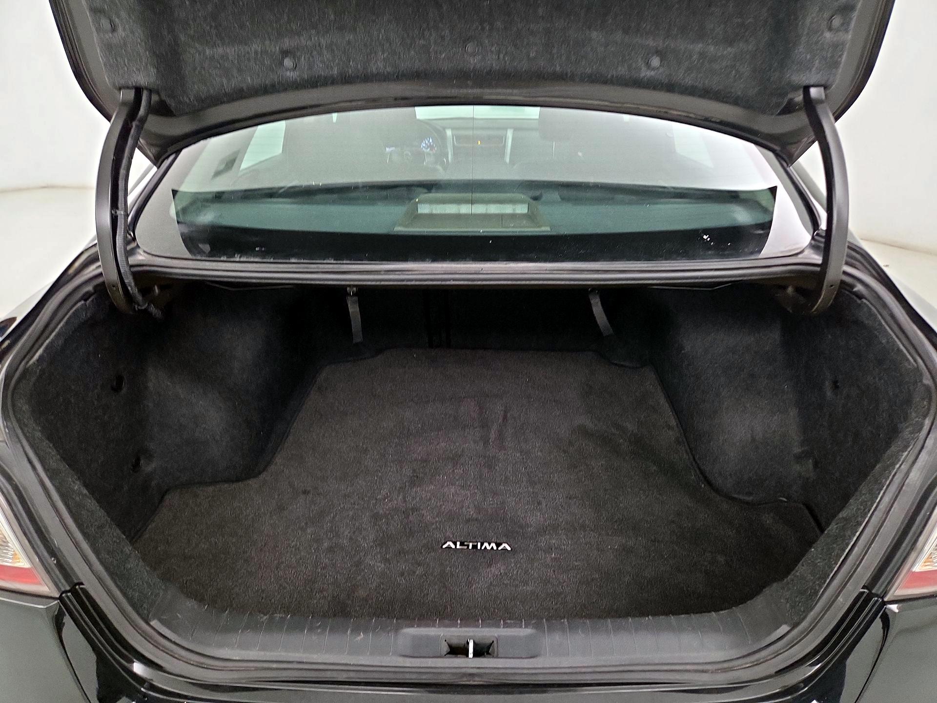Thumbnail: 2015 Nissan Altima - 20