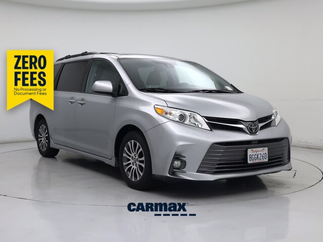 Silver 2019 Toyota Sienna XLE 7-Passenger FWD with Auto-Access Seat Minivan Front-Wheel Drive Automatic