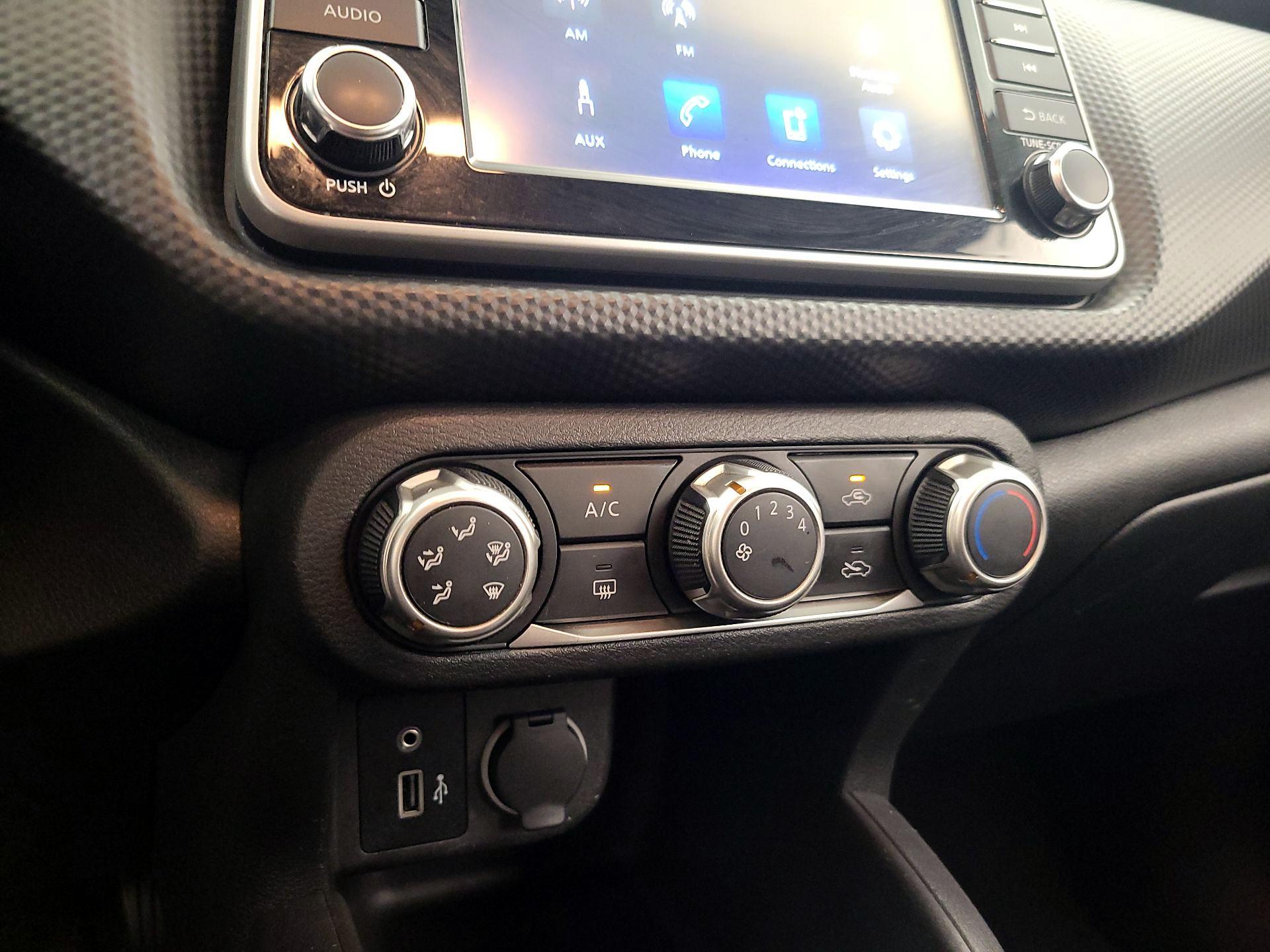 Thumbnail: 2021 Nissan Kicks - 16