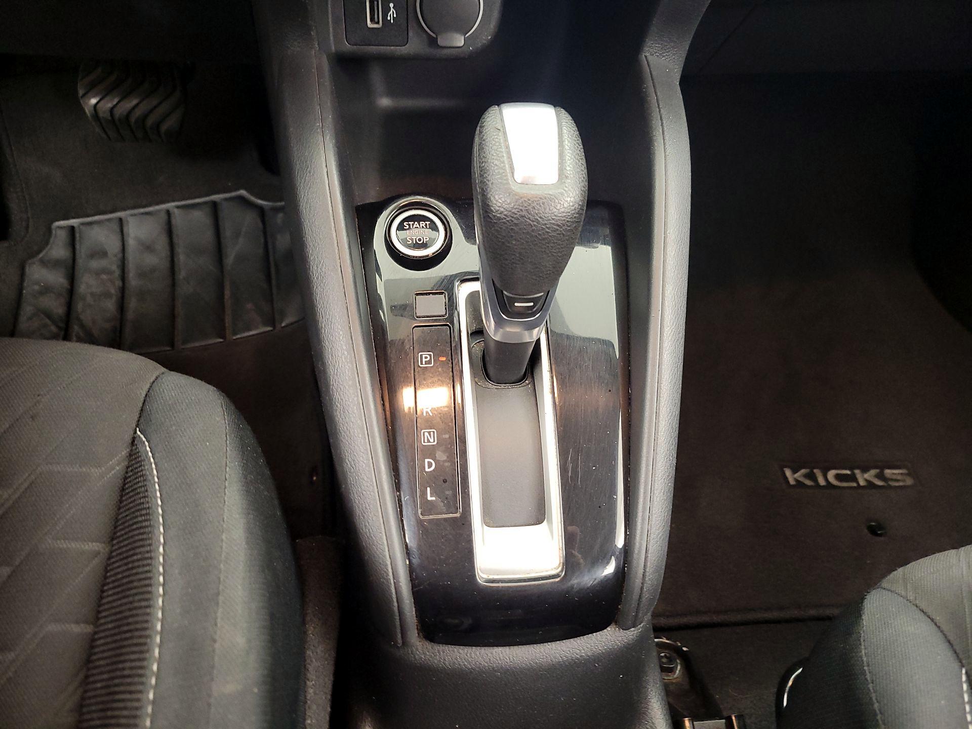 Thumbnail: 2021 Nissan Kicks - 17