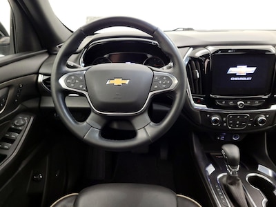 Steering Wheel & Instrument Cluster (On)