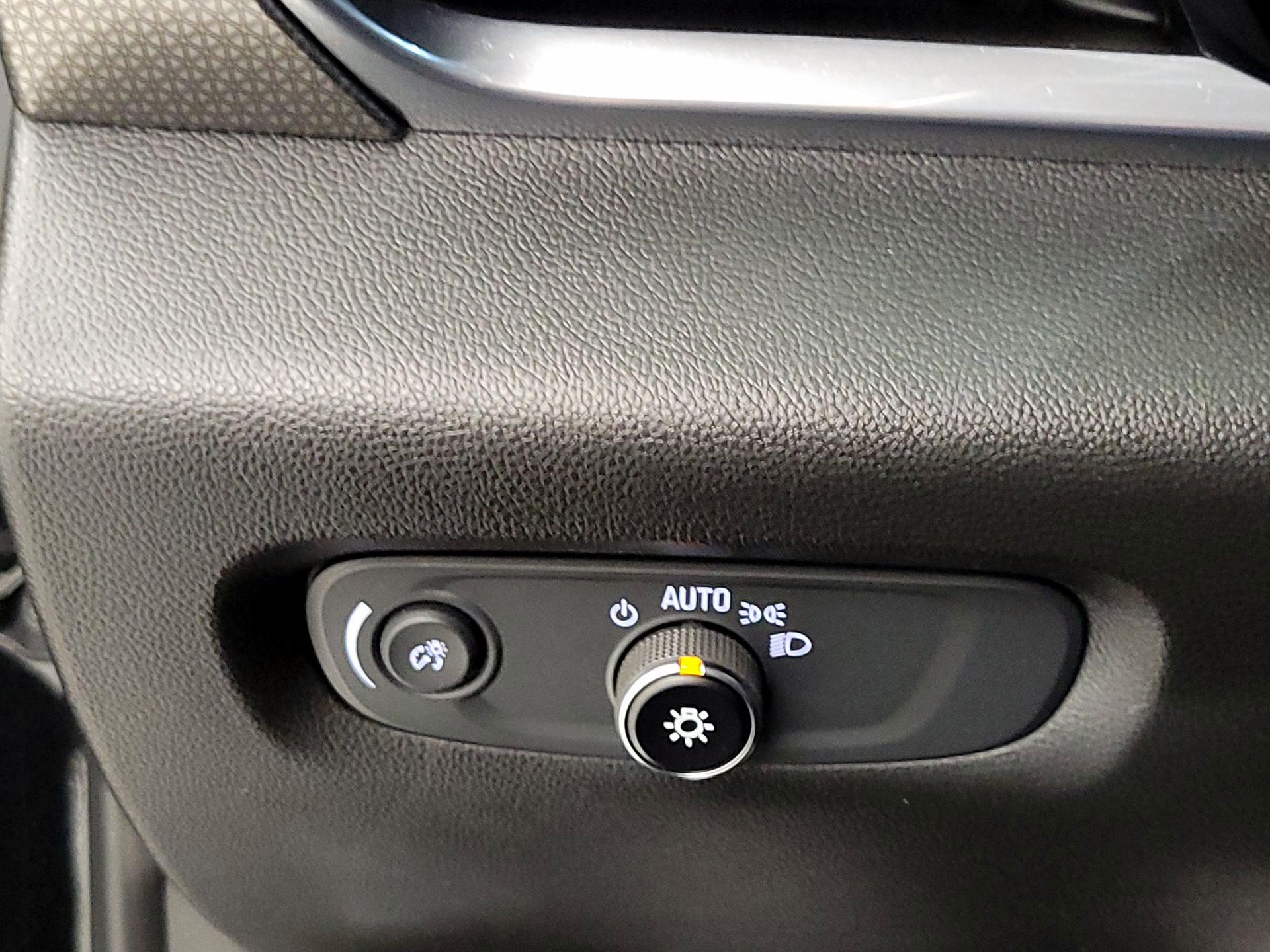 Thumbnail: 2023 Chevrolet Traverse - 13