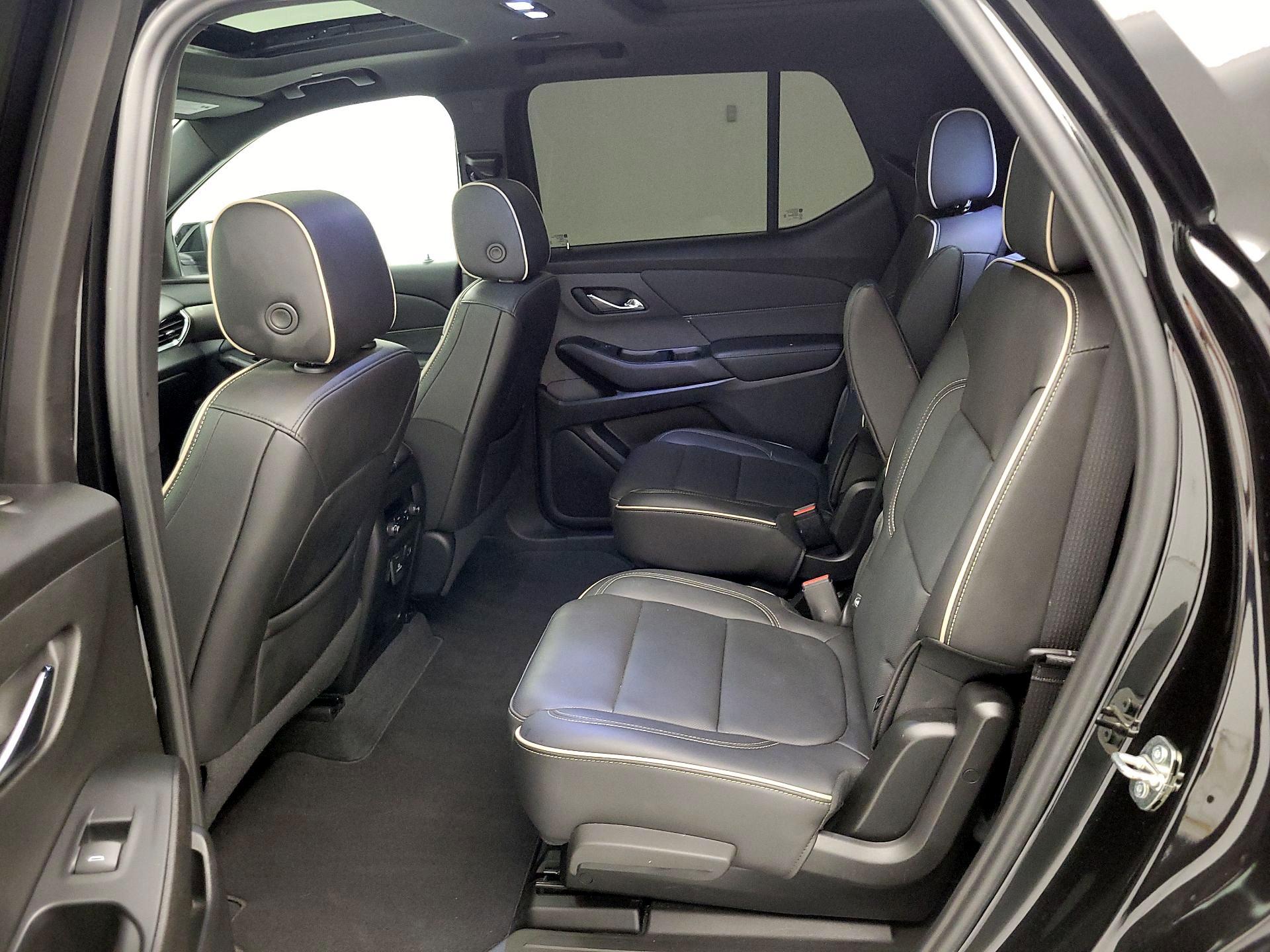 Thumbnail: 2023 Chevrolet Traverse - 19