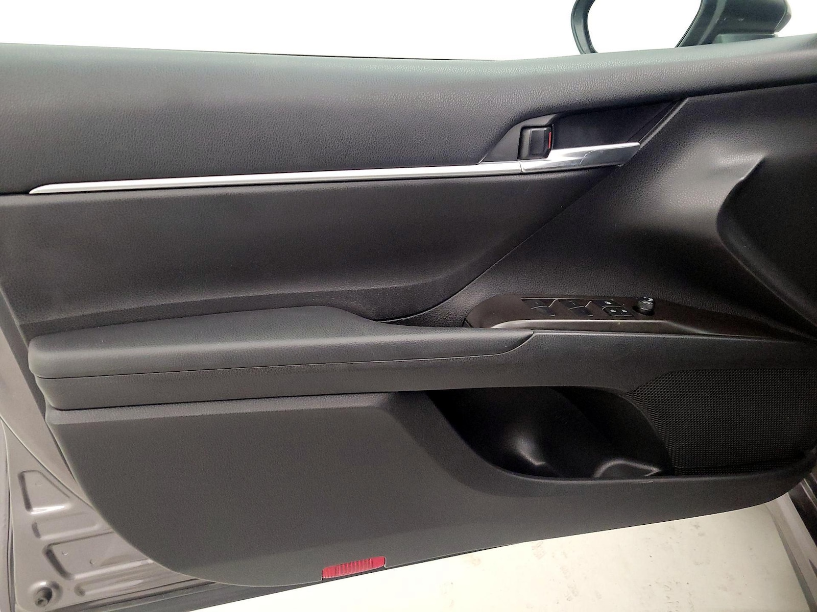2023 Toyota Camry SE - Photo 13