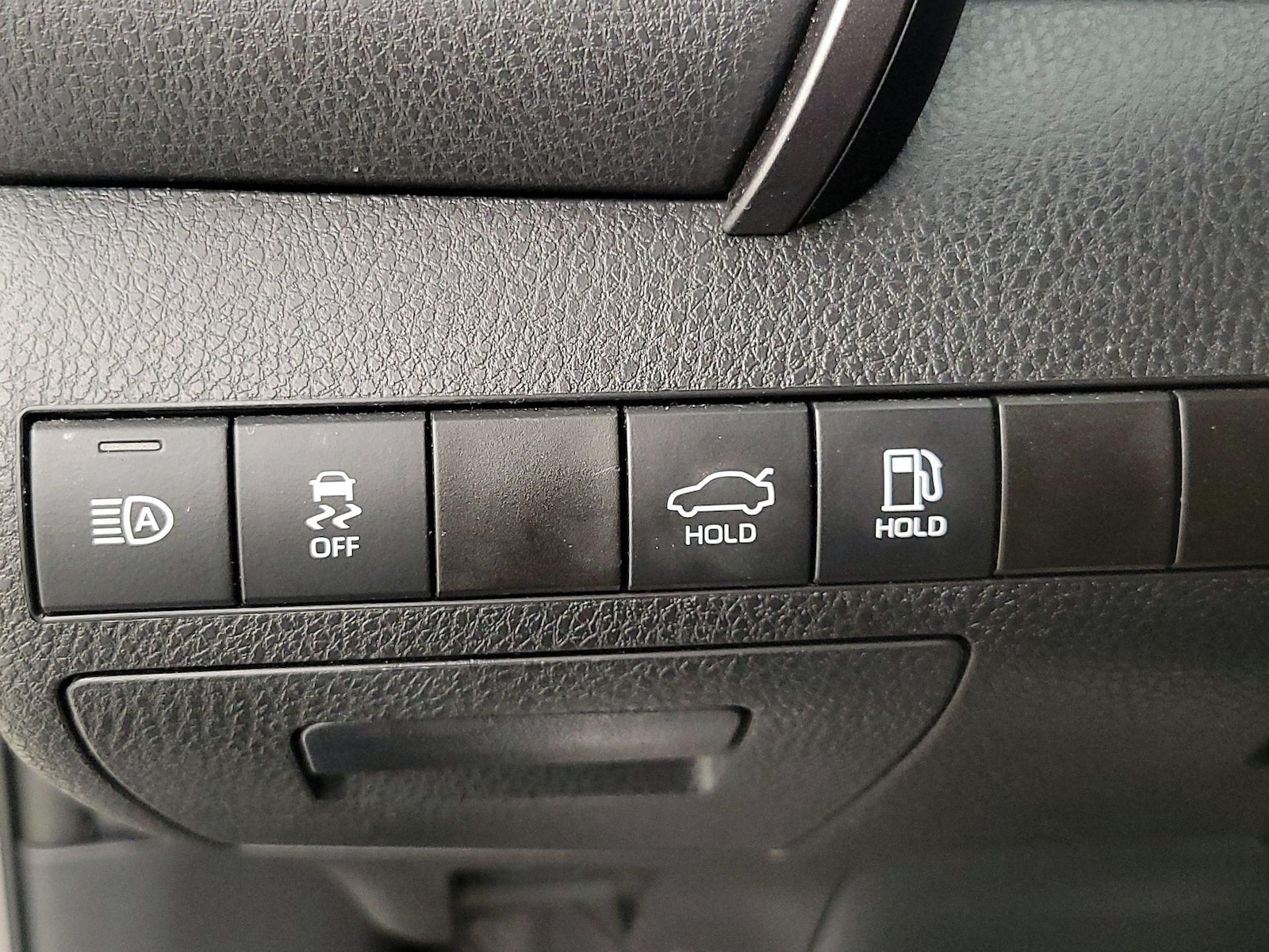 2023 Toyota Camry SE - Photo 14