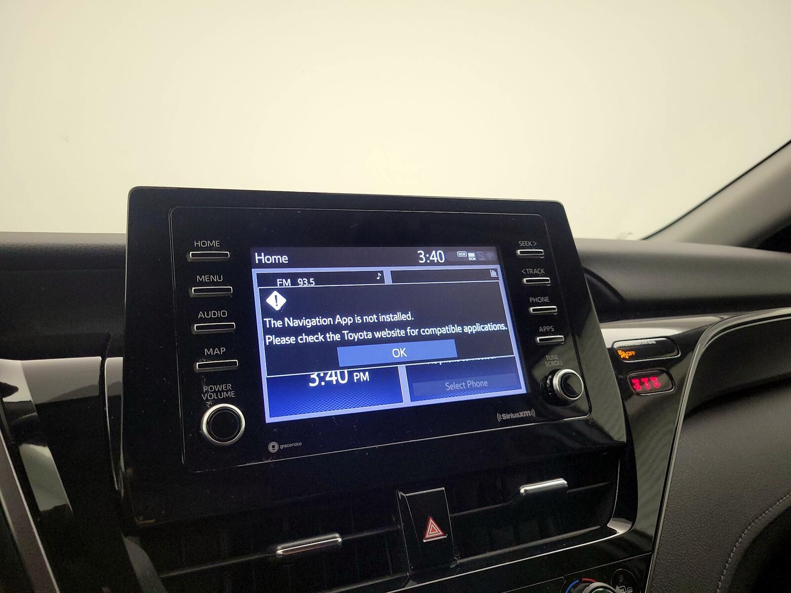 2023 Toyota Camry SE - Photo 15