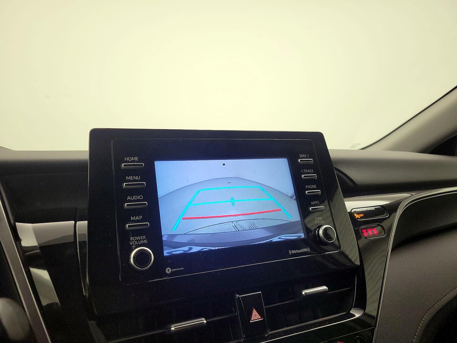2023 Toyota Camry SE - Photo 16
