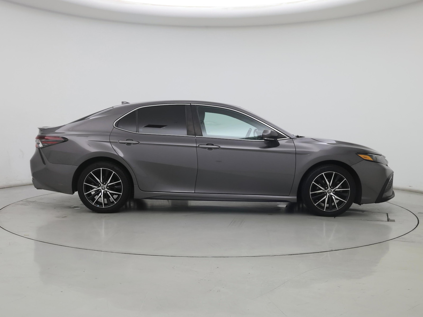 2023 Toyota Camry SE - Photo 8