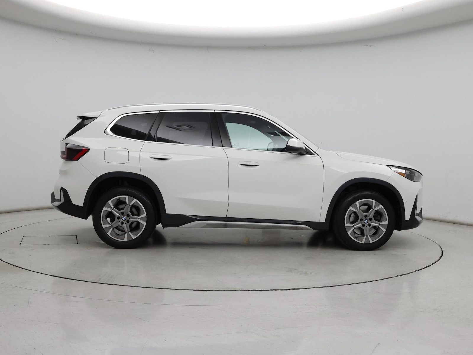 2025 BMW X1 28i - Photo 8