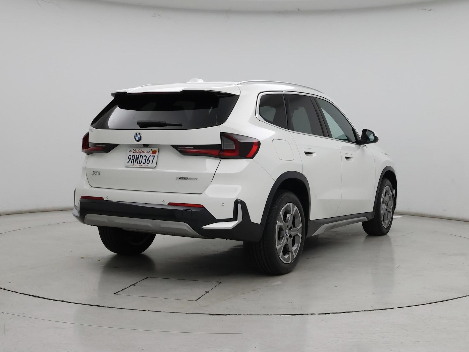 2025 BMW X1 28i - Photo 9