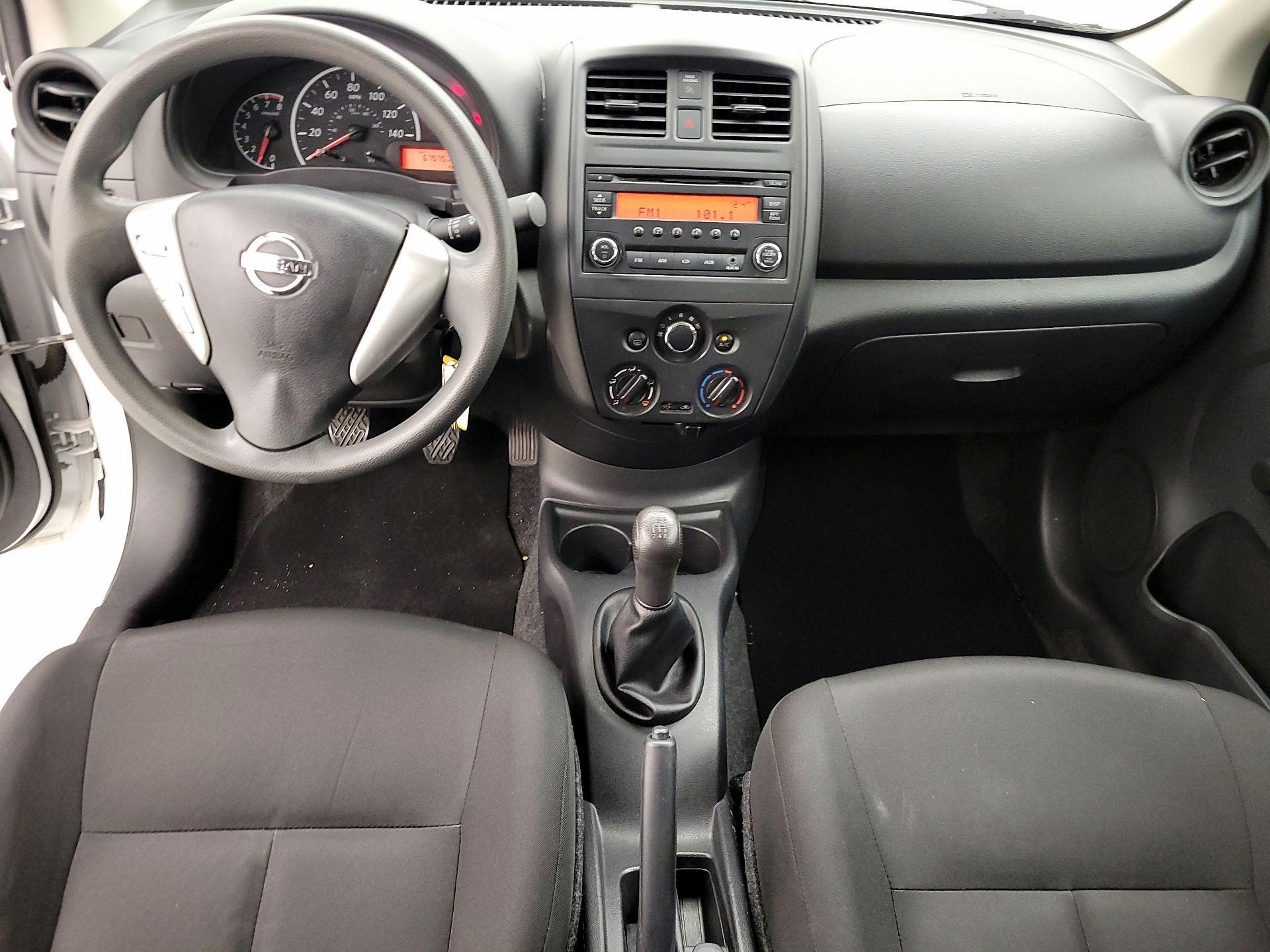 Thumbnail: 2016 Nissan Versa - 9