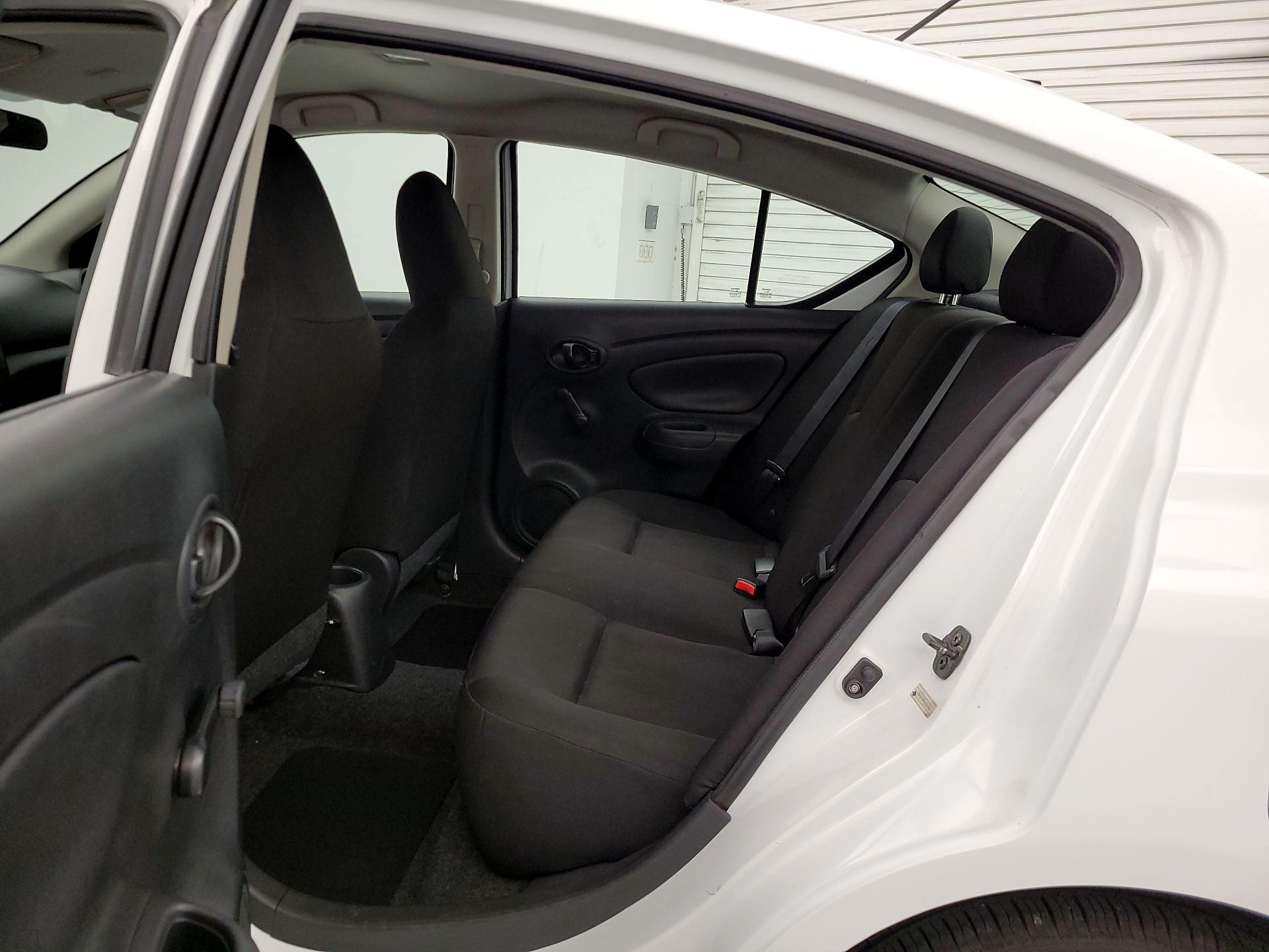 Thumbnail: 2016 Nissan Versa - 18