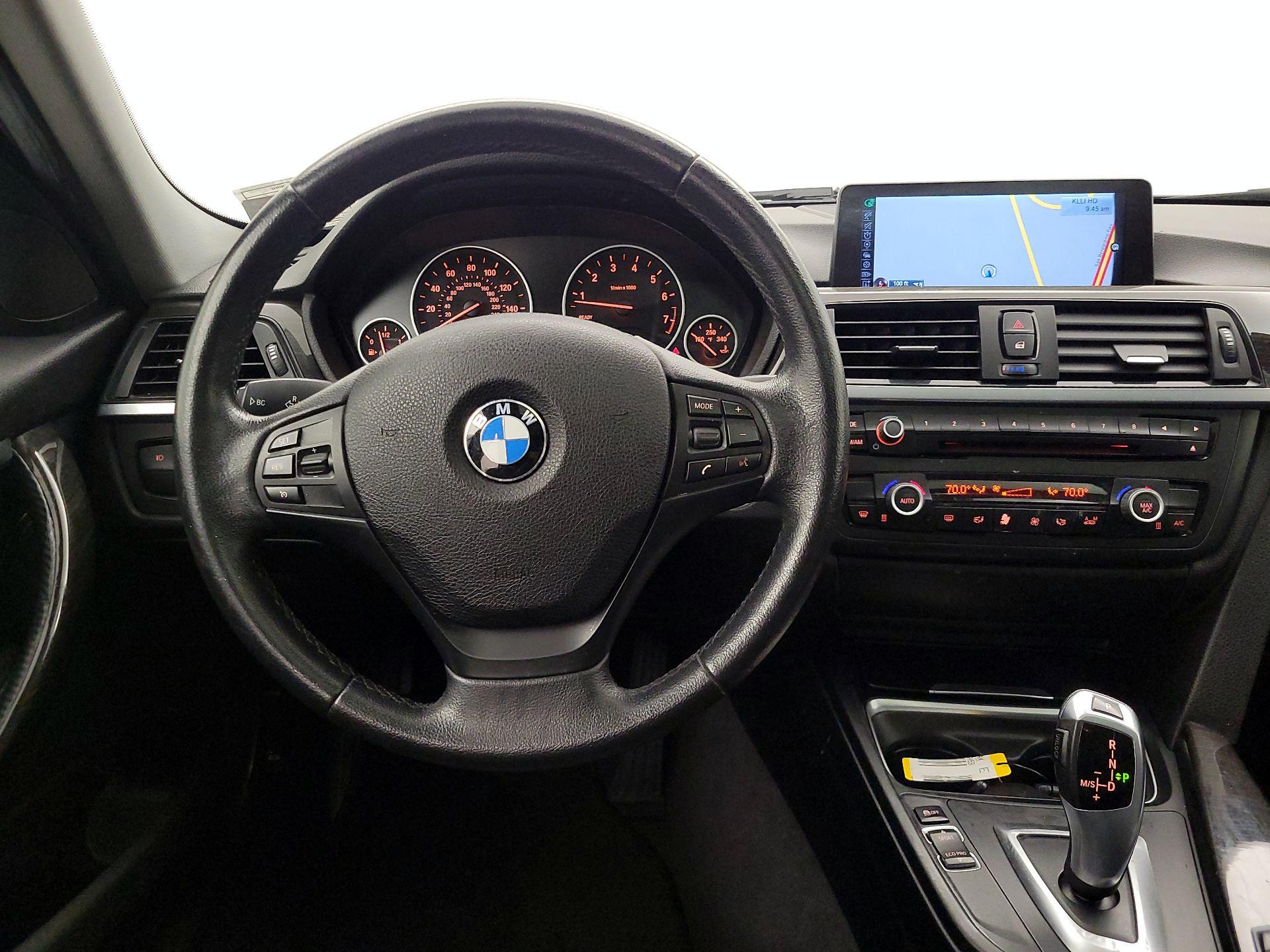 Thumbnail: 2015 BMW 3 Series - 10