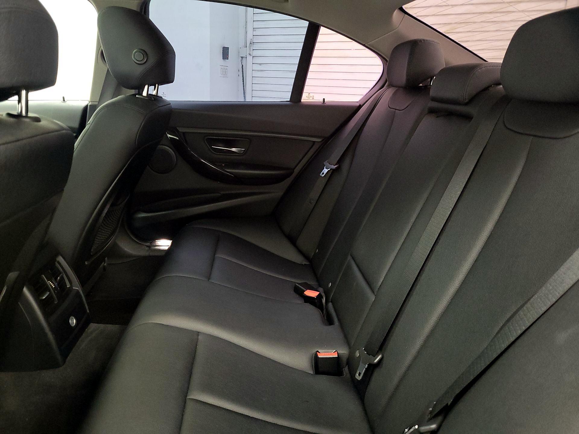 Thumbnail: 2015 BMW 3 Series - 19