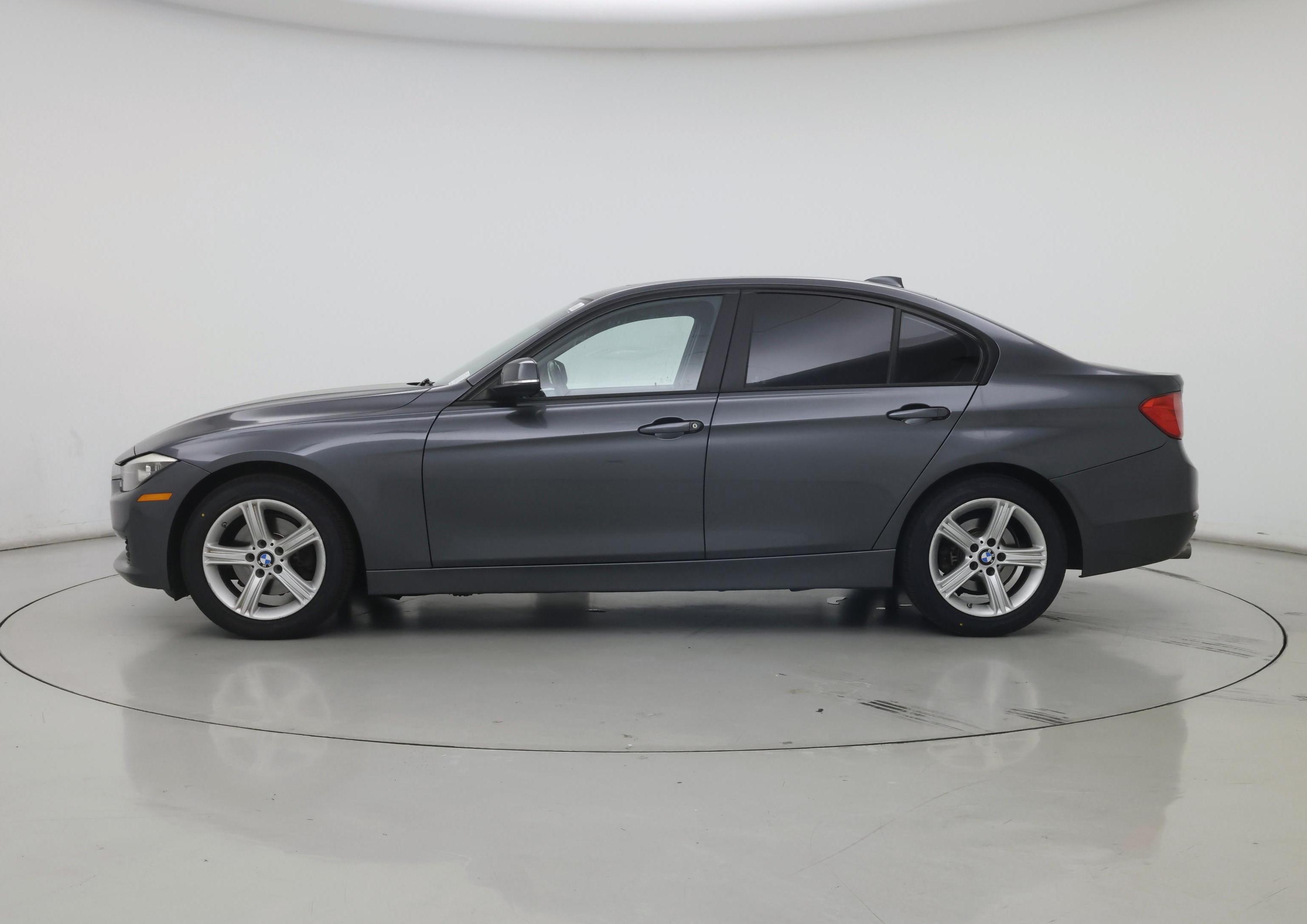 Thumbnail: 2015 BMW 3 Series - 3