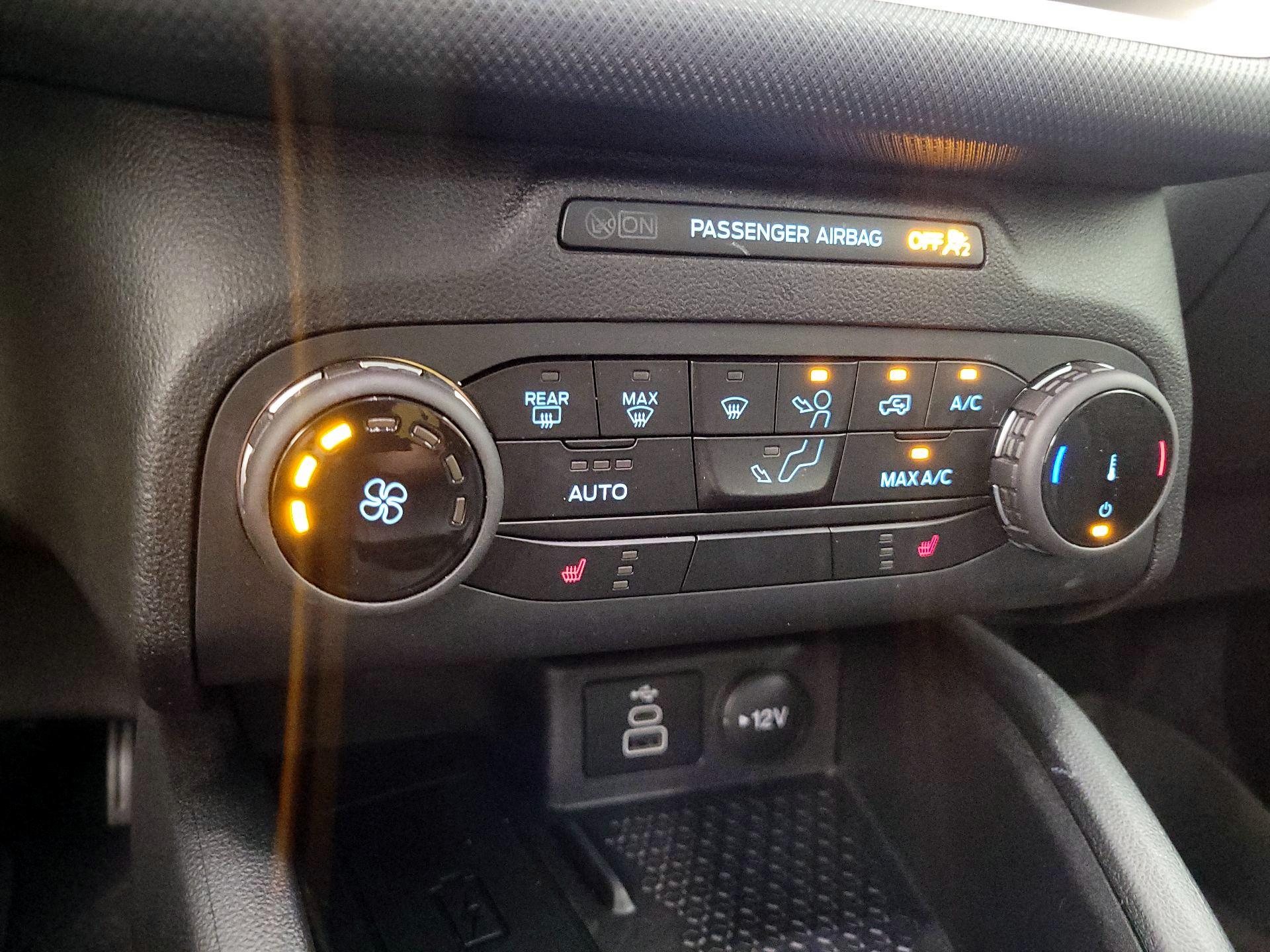 Thumbnail: 2023 Ford Bronco Sport - 16