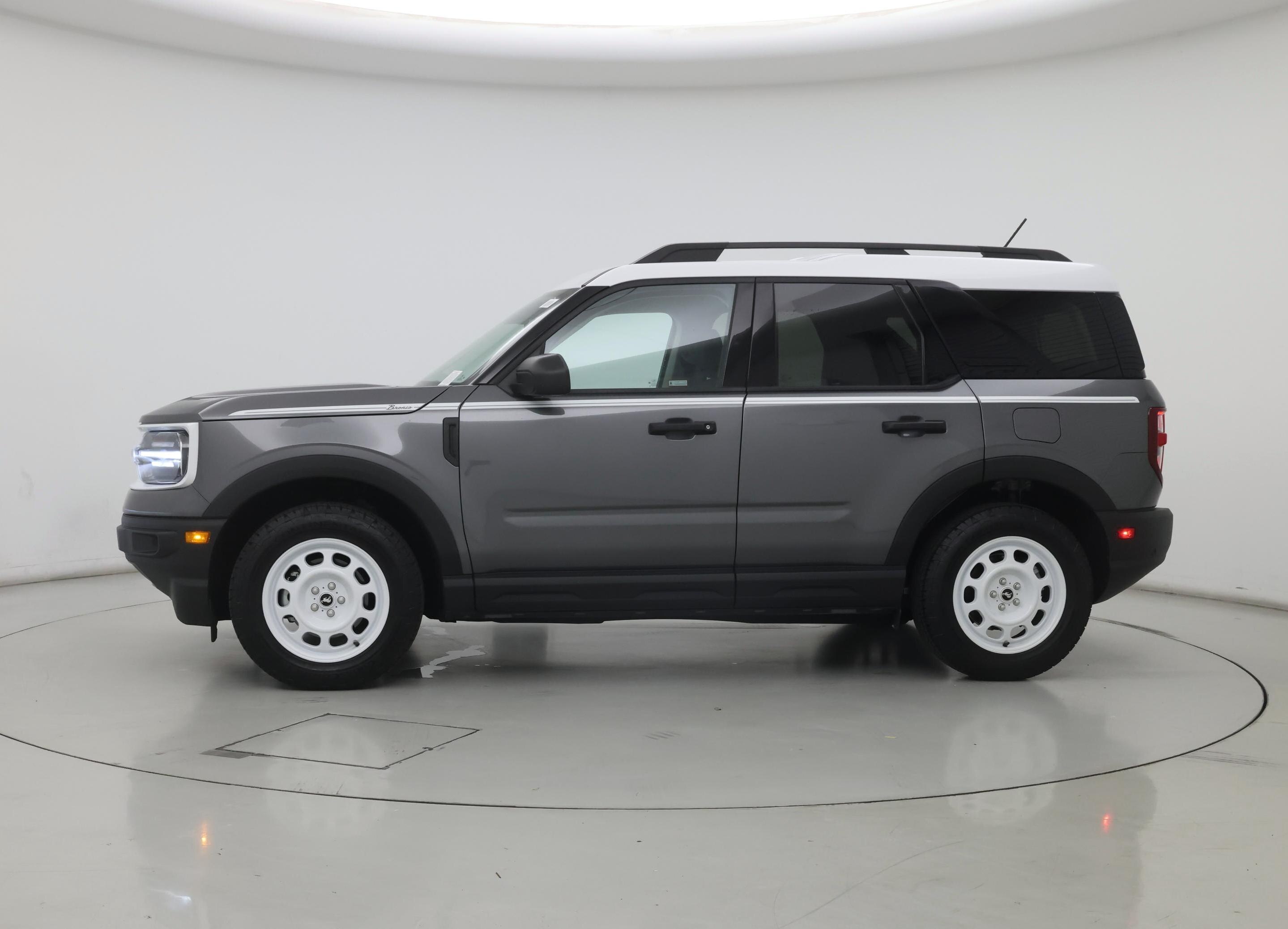 Thumbnail: 2023 Ford Bronco Sport - 3