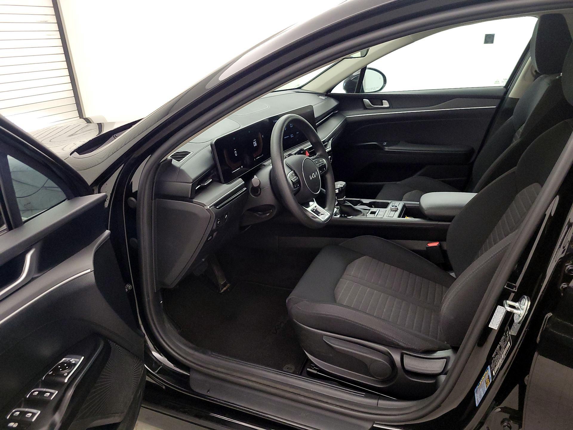 Thumbnail: 2025 Kia K5 - 11