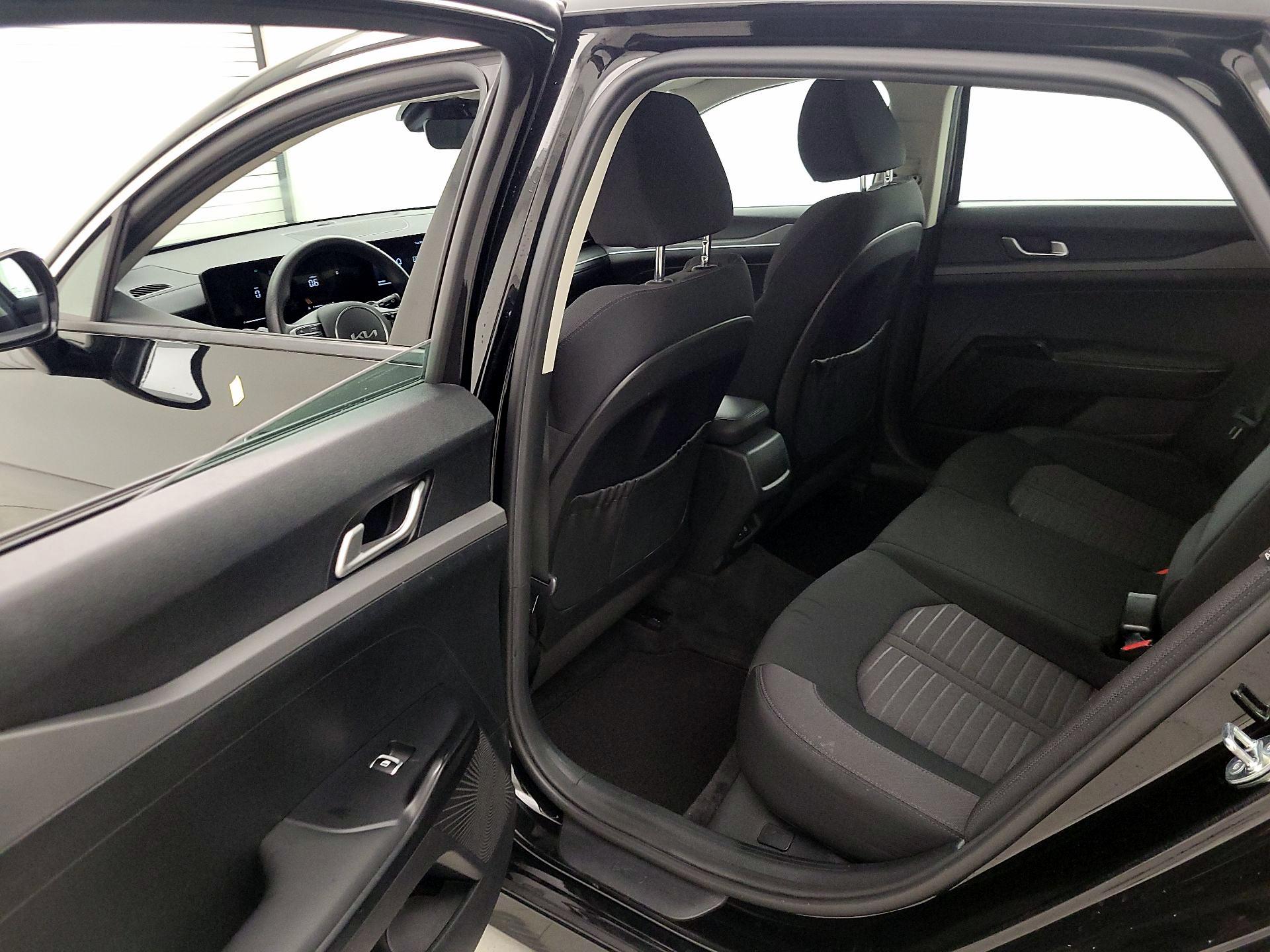 Thumbnail: 2025 Kia K5 - 19